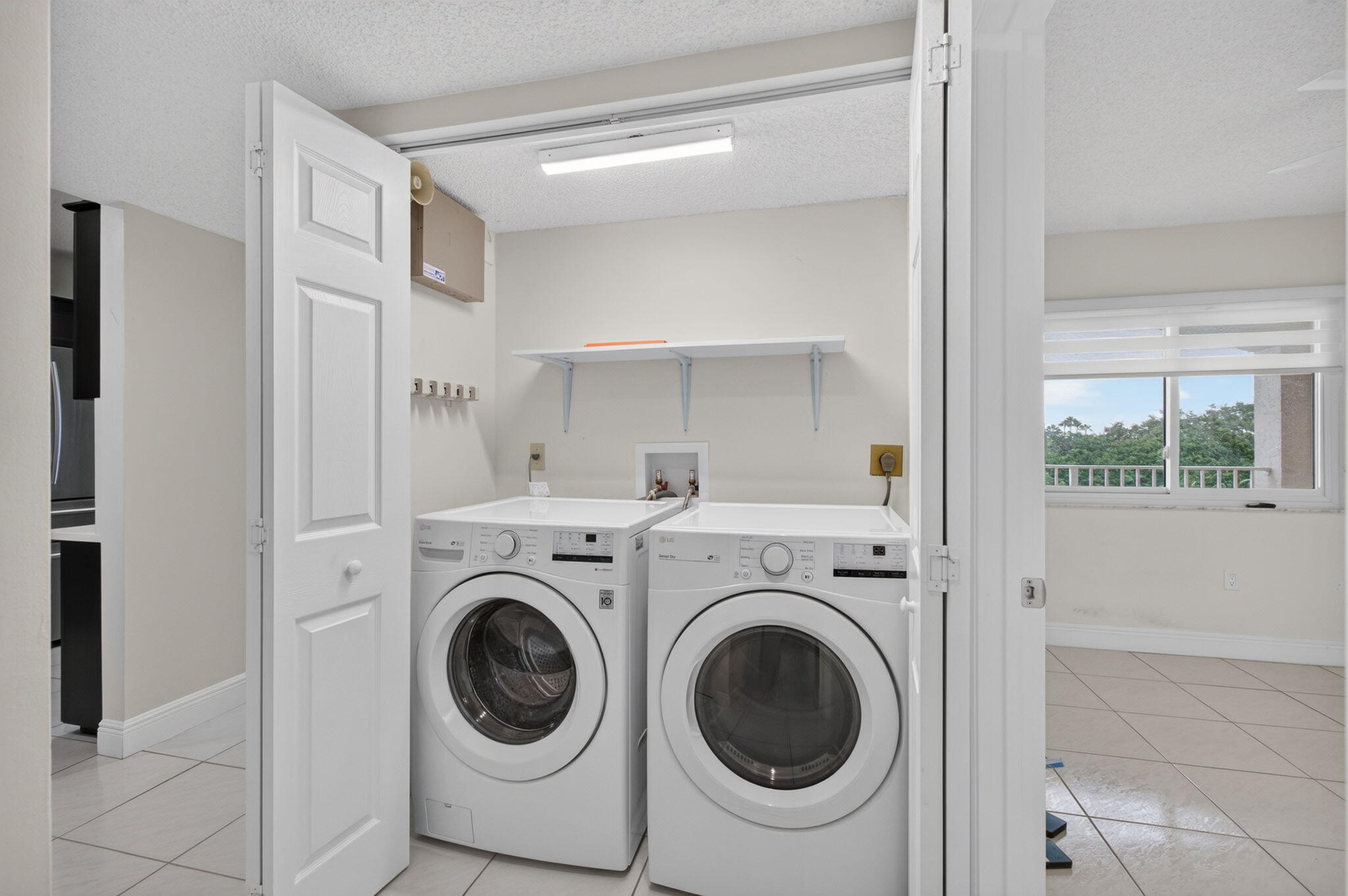 6065 Pointe Regal Circle 403 Property Photo 16