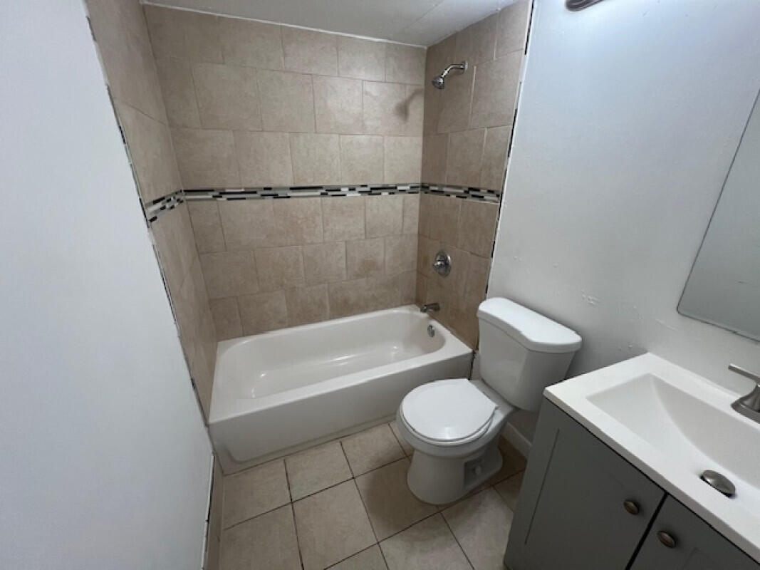 806 9th Street 43 Property Photo 6