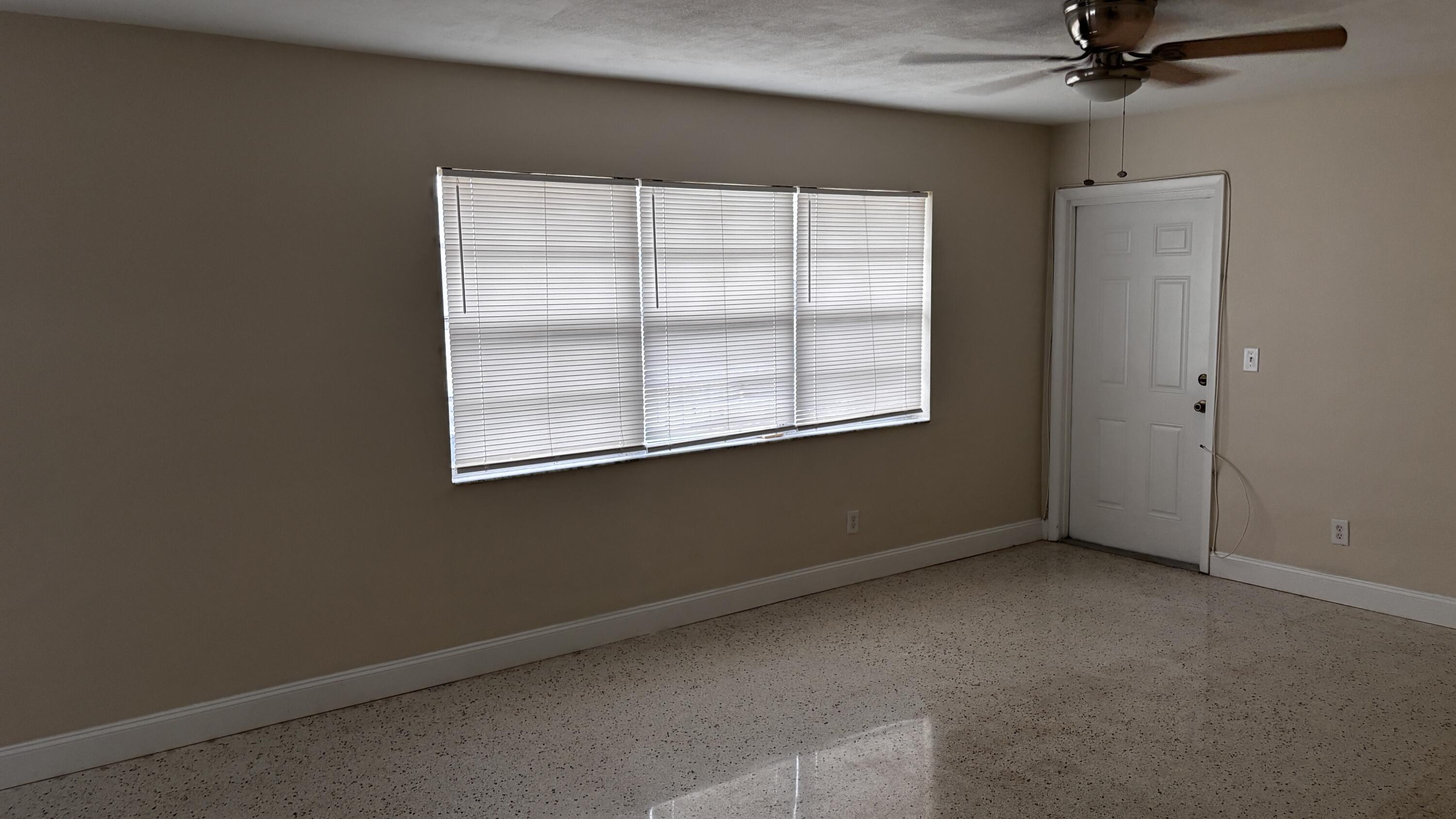 250 Ne 40th Street 38 Property Photo 8
