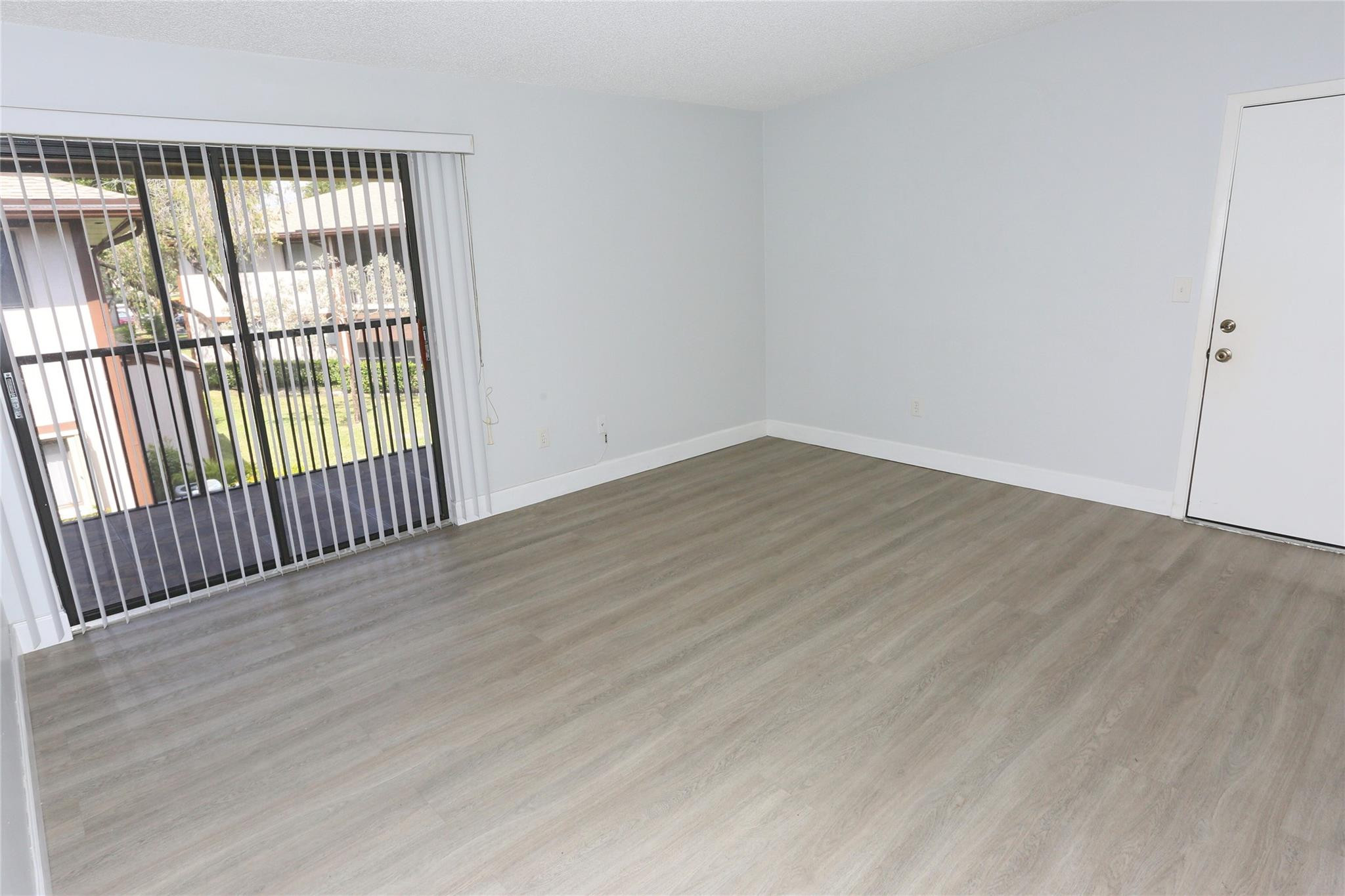 9712 S Belfort Circle Property Photo 10