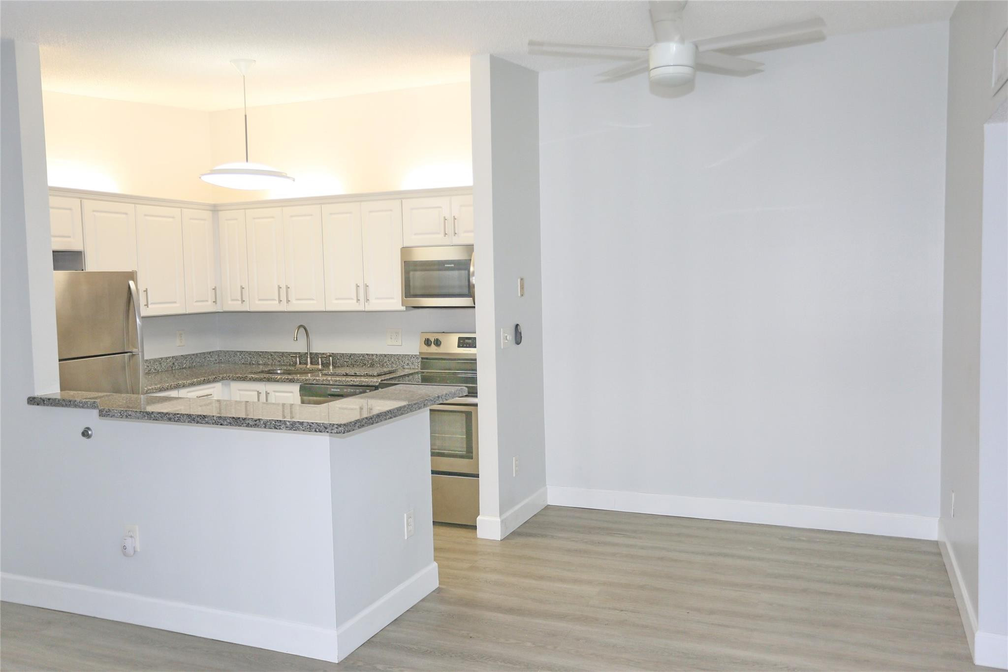 9712 S Belfort Circle Property Photo 14