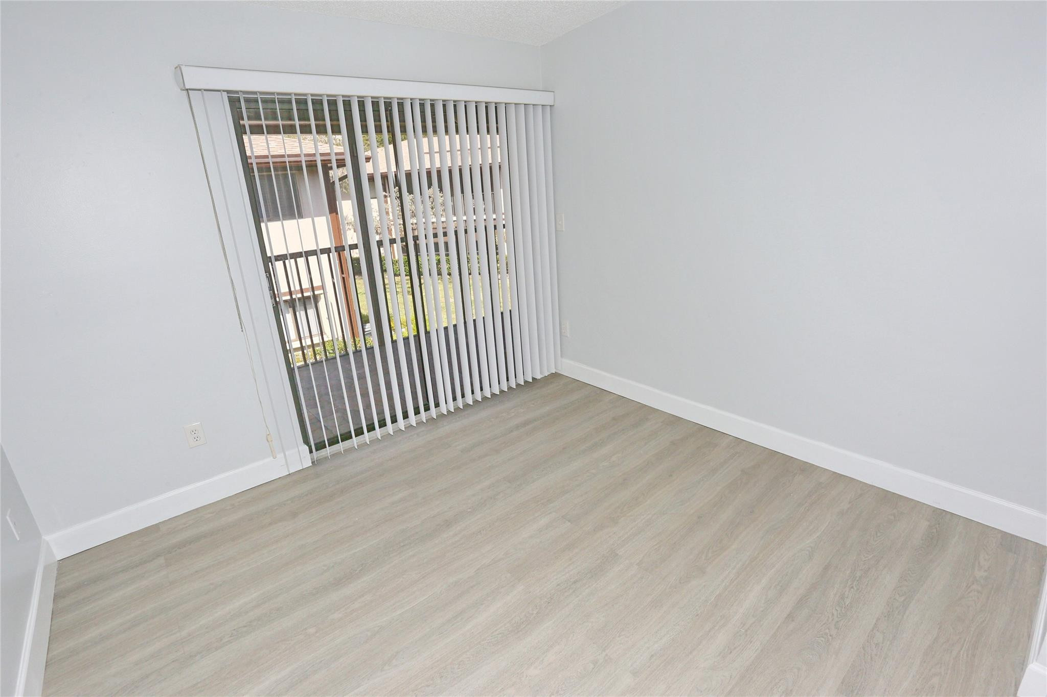9712 S Belfort Circle Property Photo 21