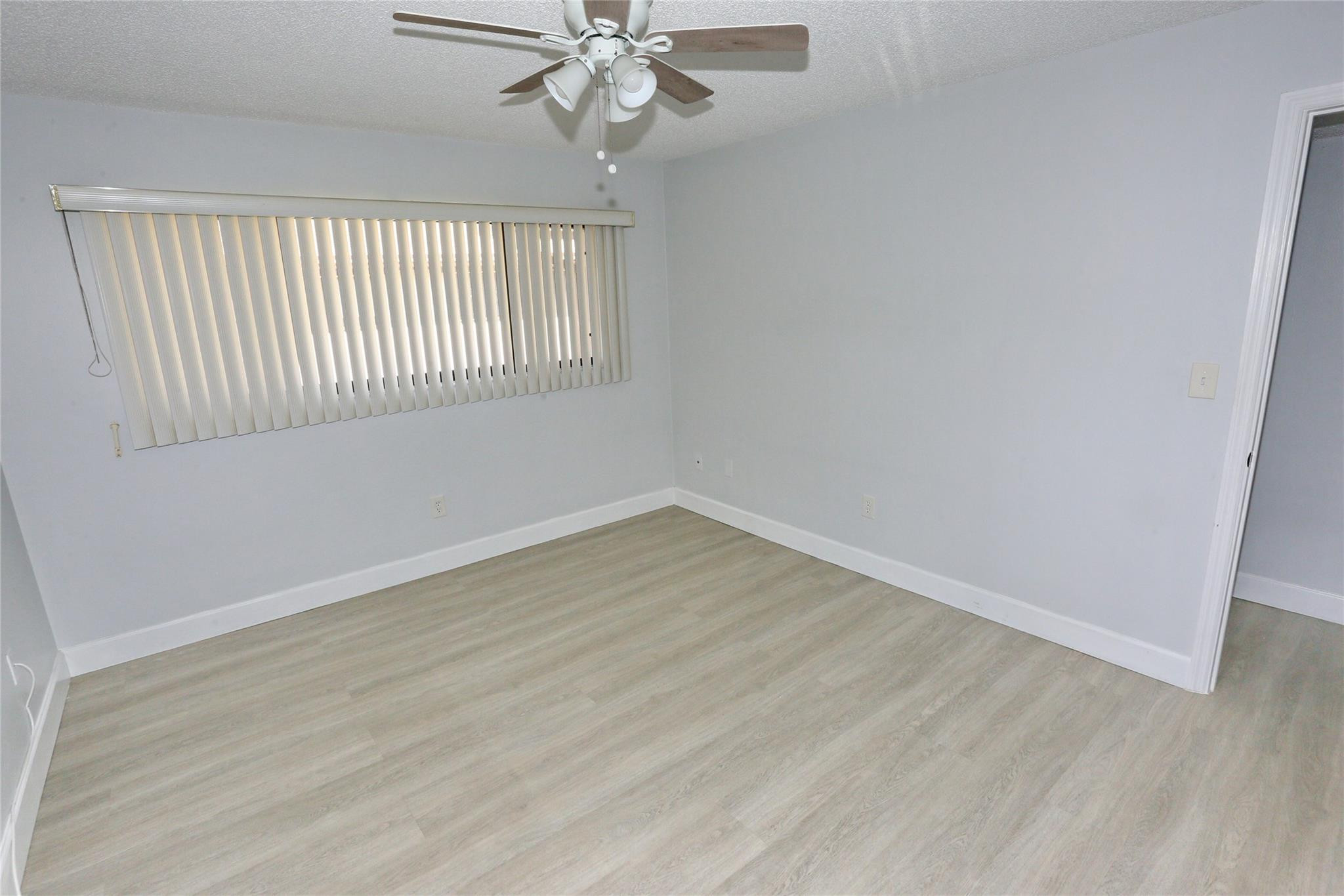 9712 S Belfort Circle Property Photo 23