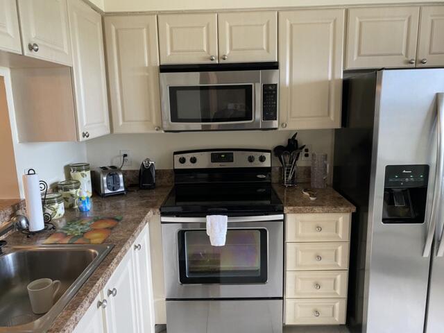 7076 Huntington Lane 805 Property Photo 11