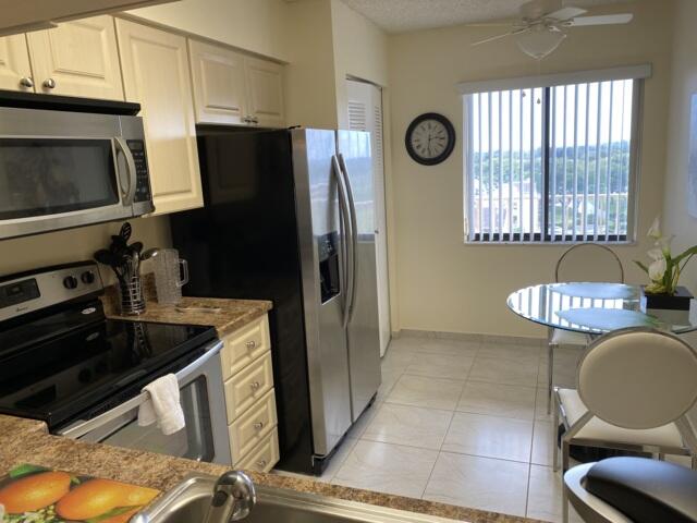 7076 Huntington Lane 805 Property Photo 27
