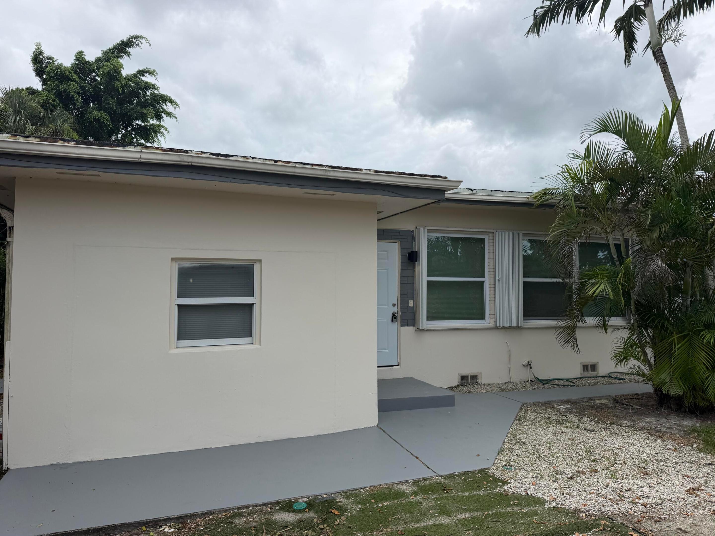 136 Broward Avenue 3 Property Photo 1