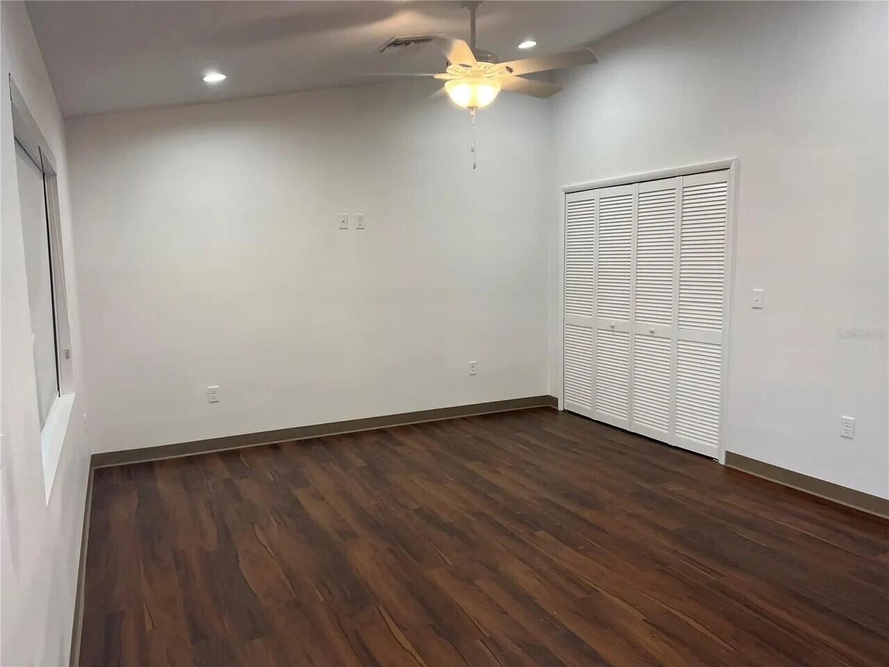 501 Ne 3rd Avenue Property Photo 5