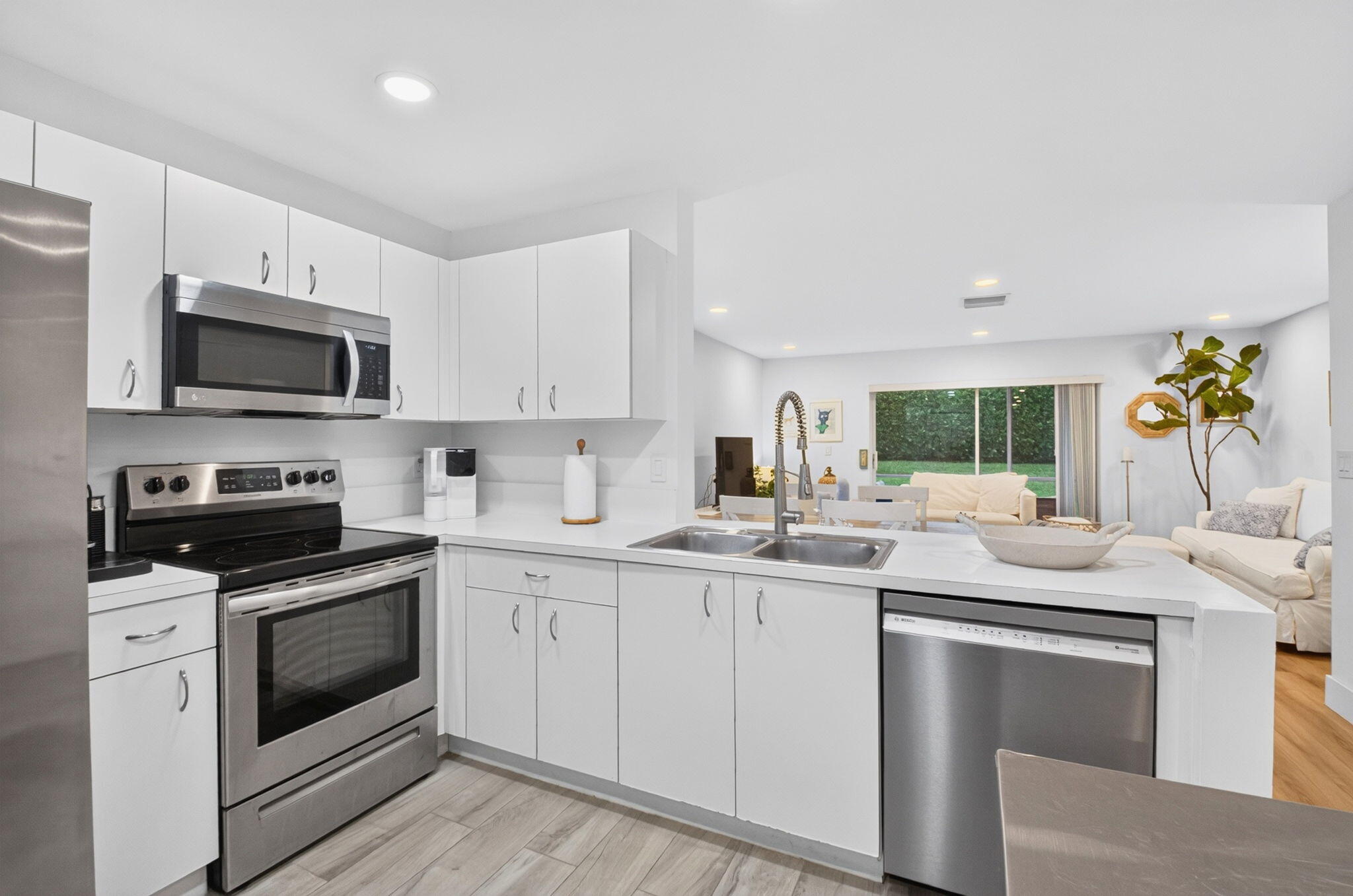 9854 Kamena Circle Property Photo 16