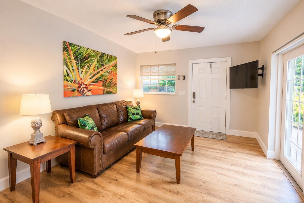 2120-2130 Ne Flamingo Terrace Property Photo 13