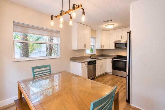 2120-2130 Ne Flamingo Terrace Property Photo 14