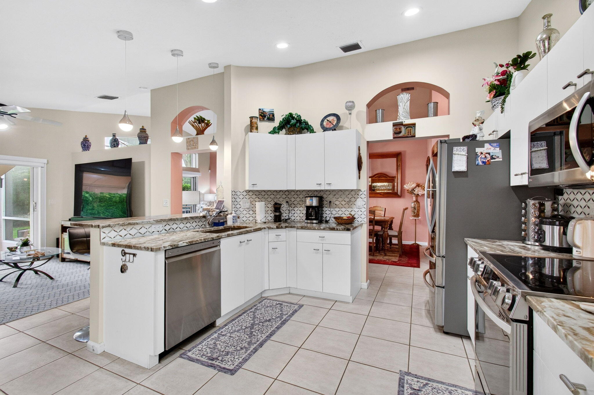 5670 Swaying Palm Lane Property Photo 1