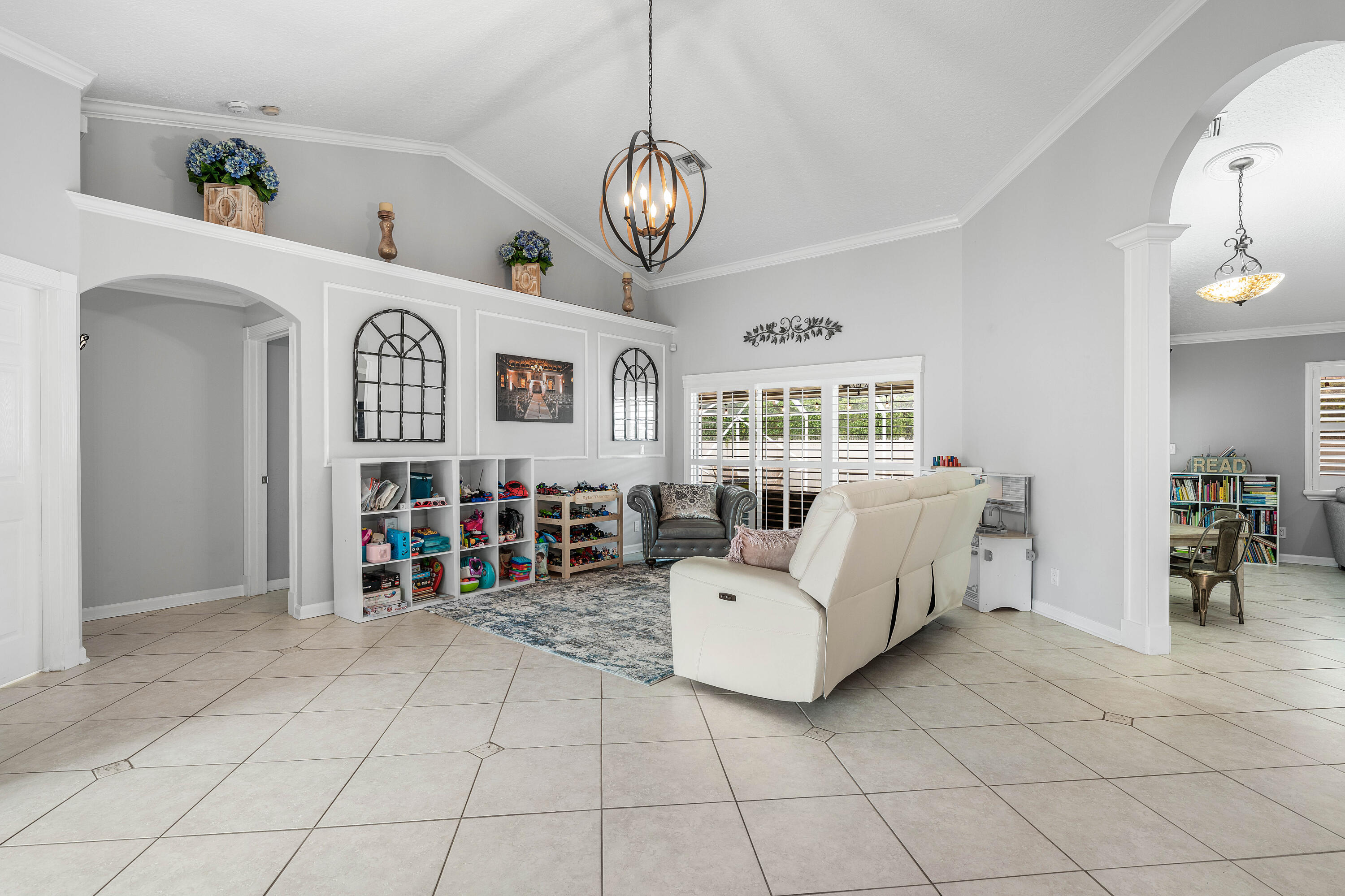 12685 Buckland Street Property Photo 6