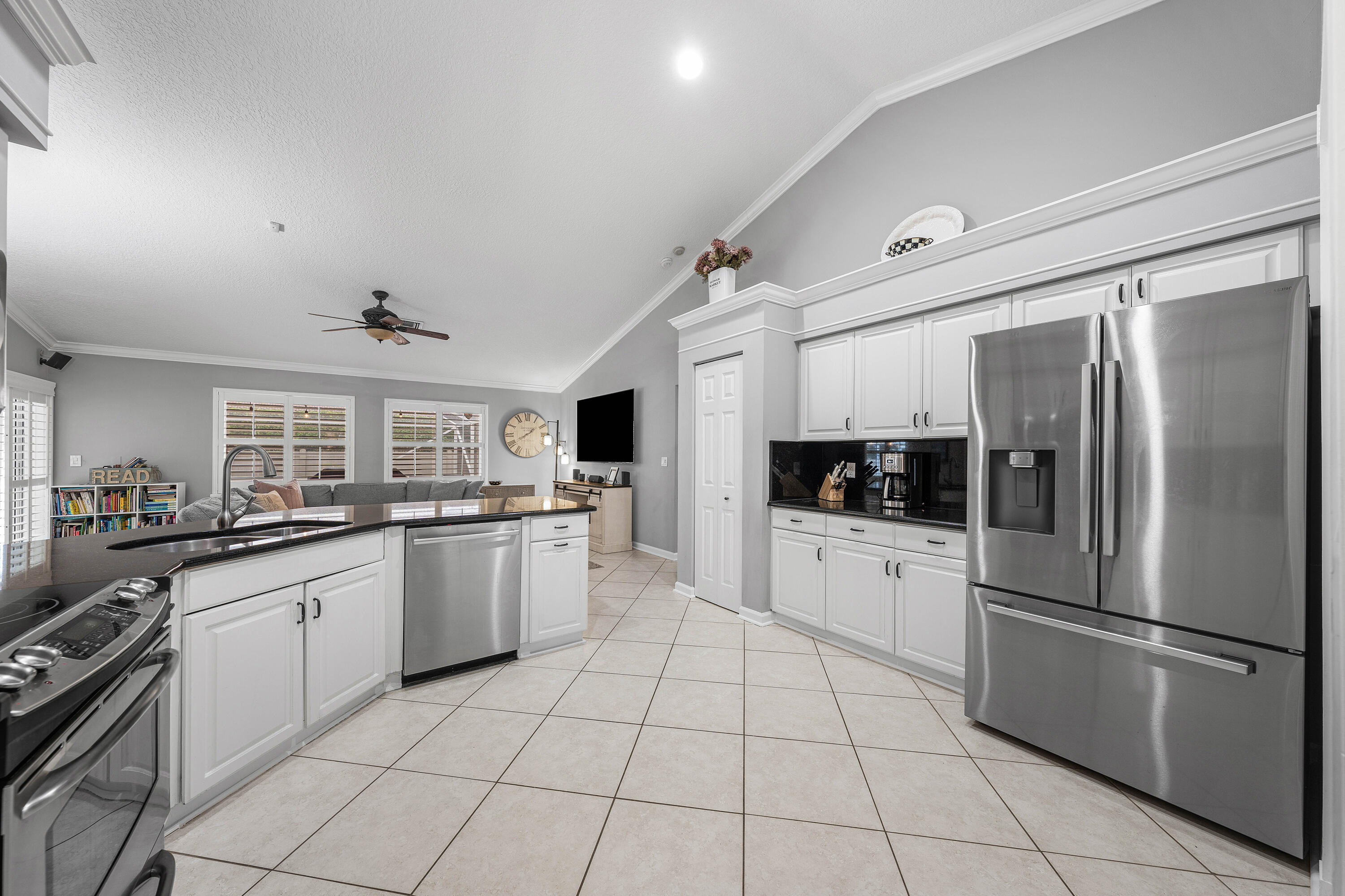 12685 Buckland Street Property Photo 10
