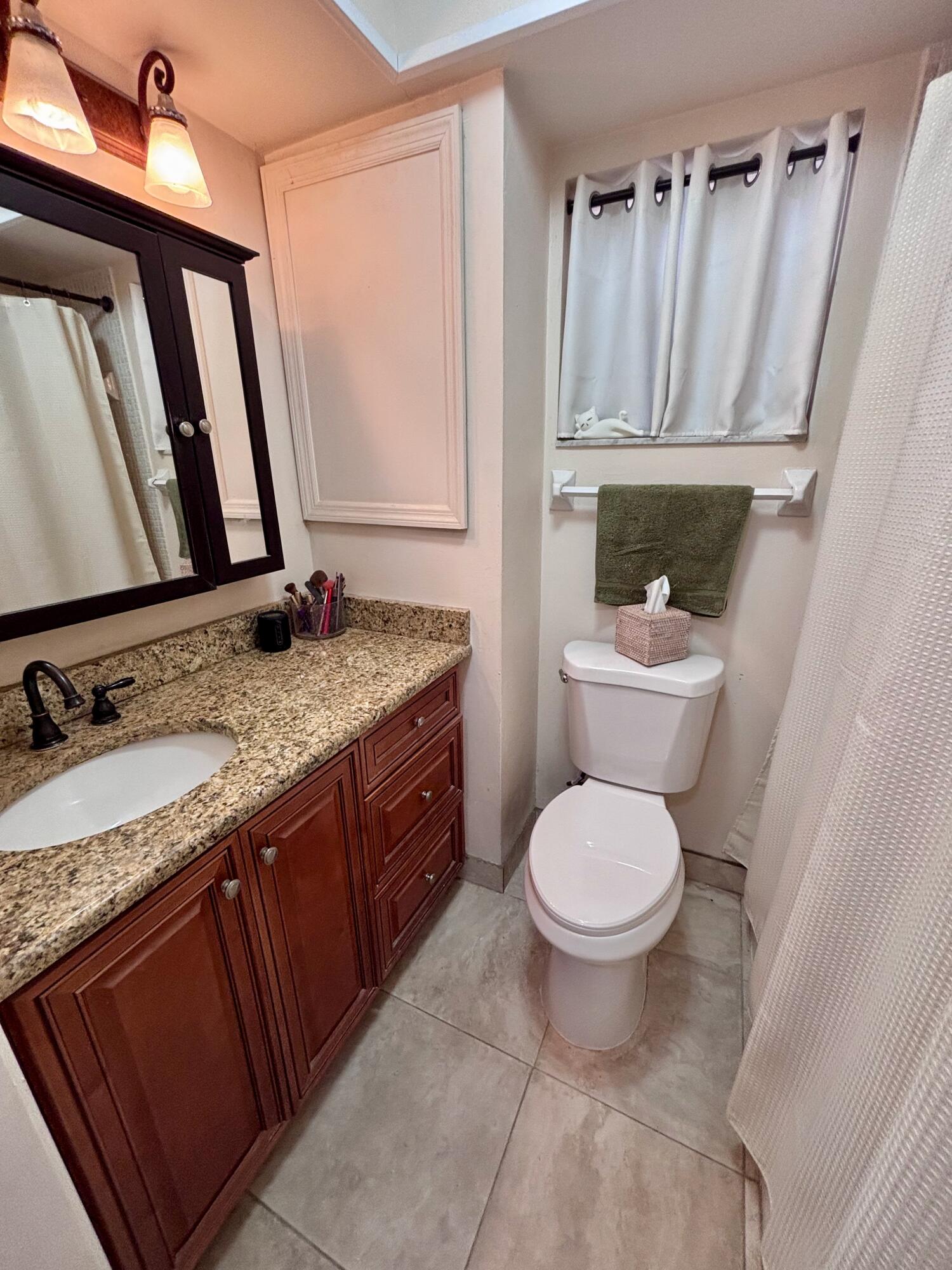 400 Ne 20th Street B208 Property Photo 14