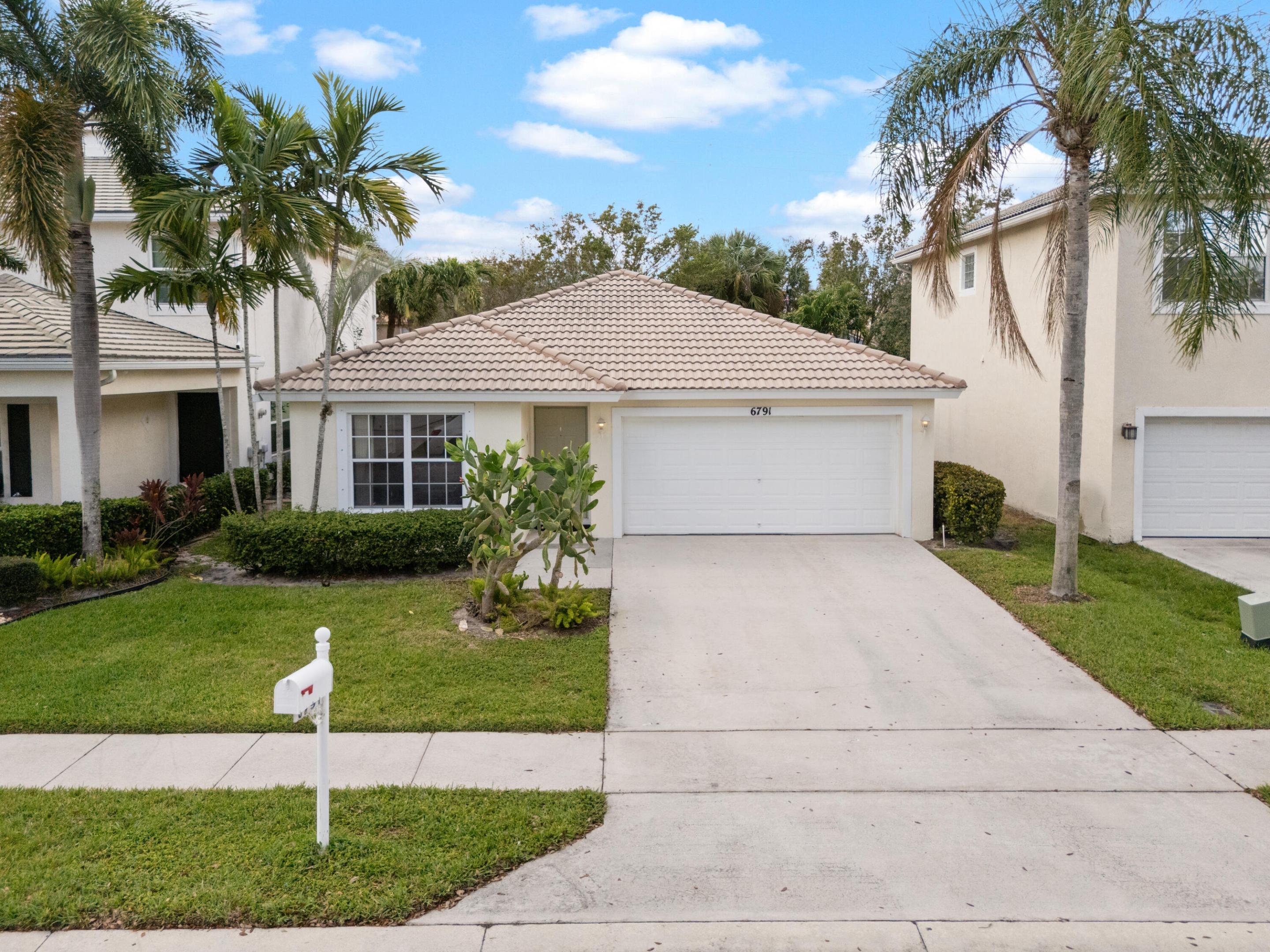 6791 LANTERN KEY Drive Property Photo 1
