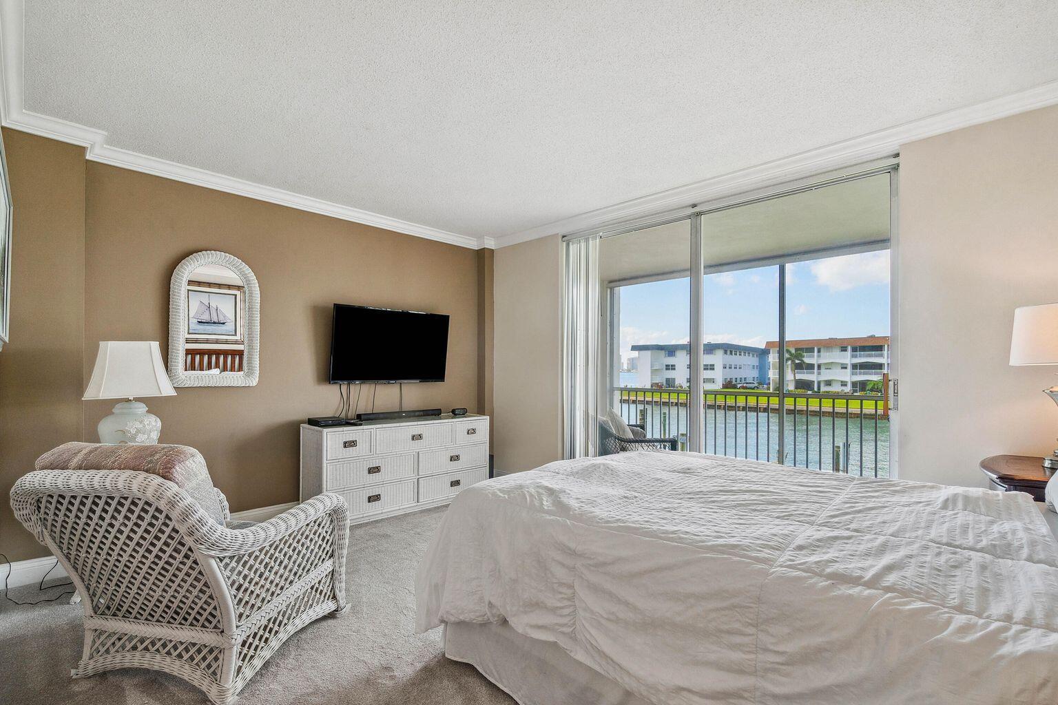 100 Paradise Harbour Boulevard 208 Property Photo 12