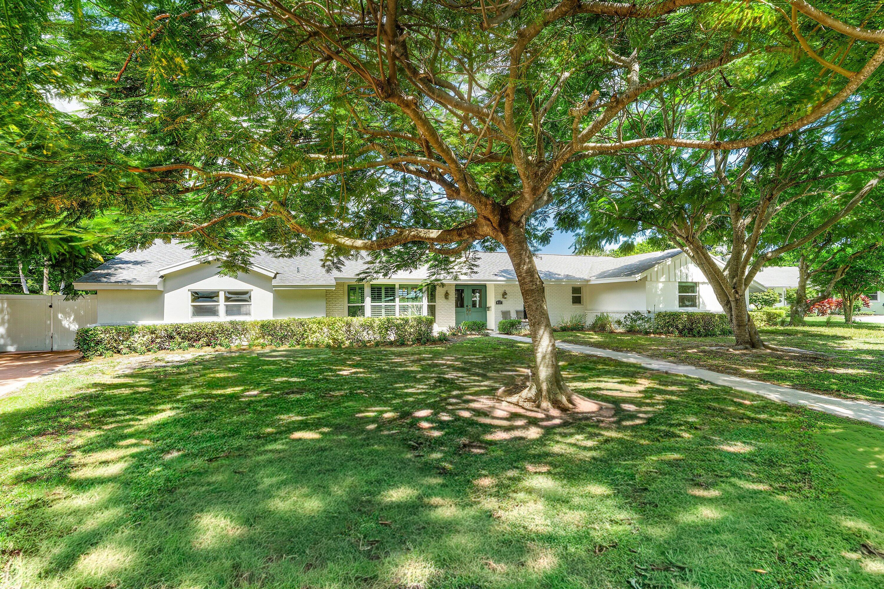 817 Anchorage Drive Property Photo 1