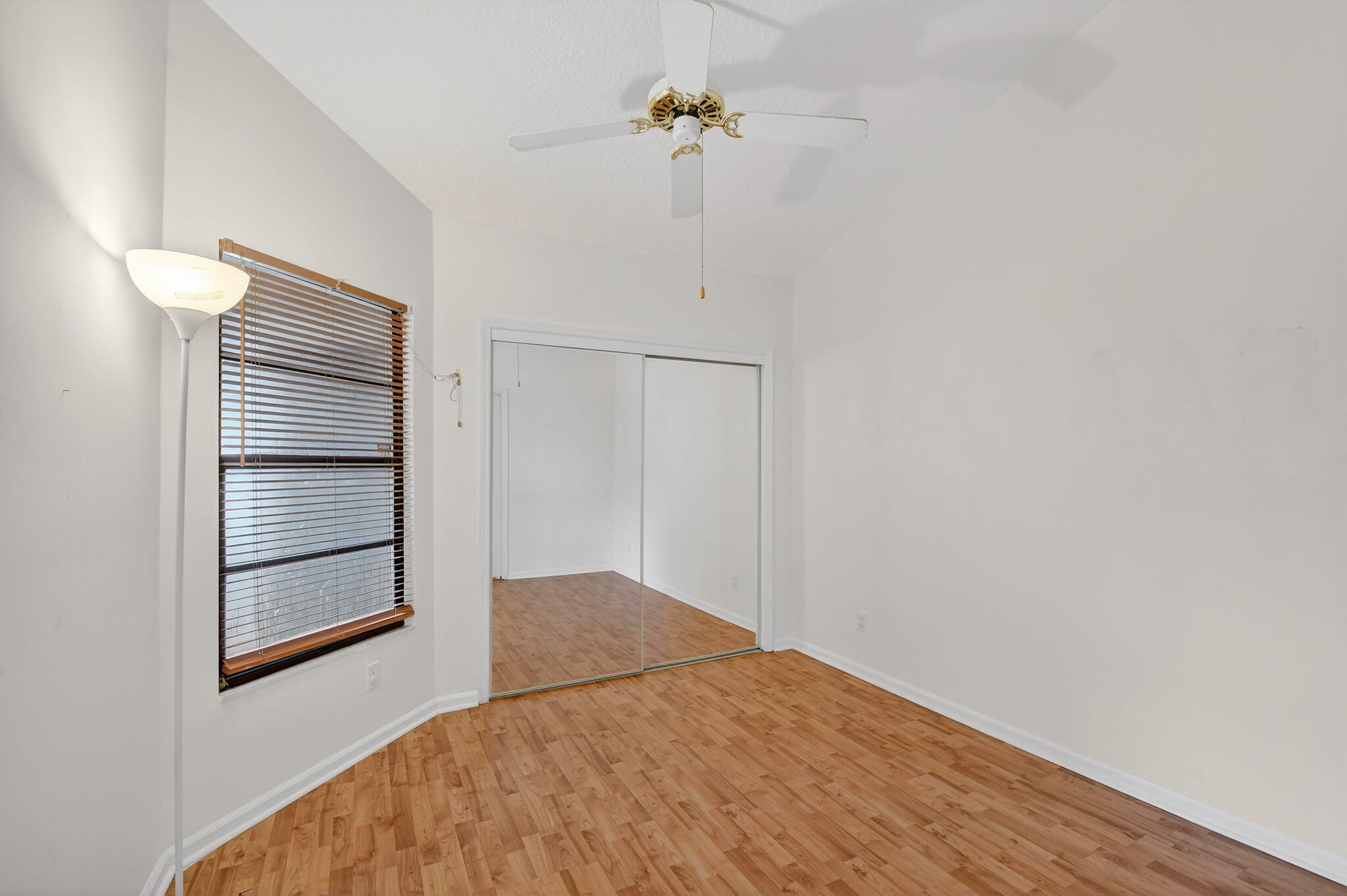 2303 Landings Boulevard Property Photo 23