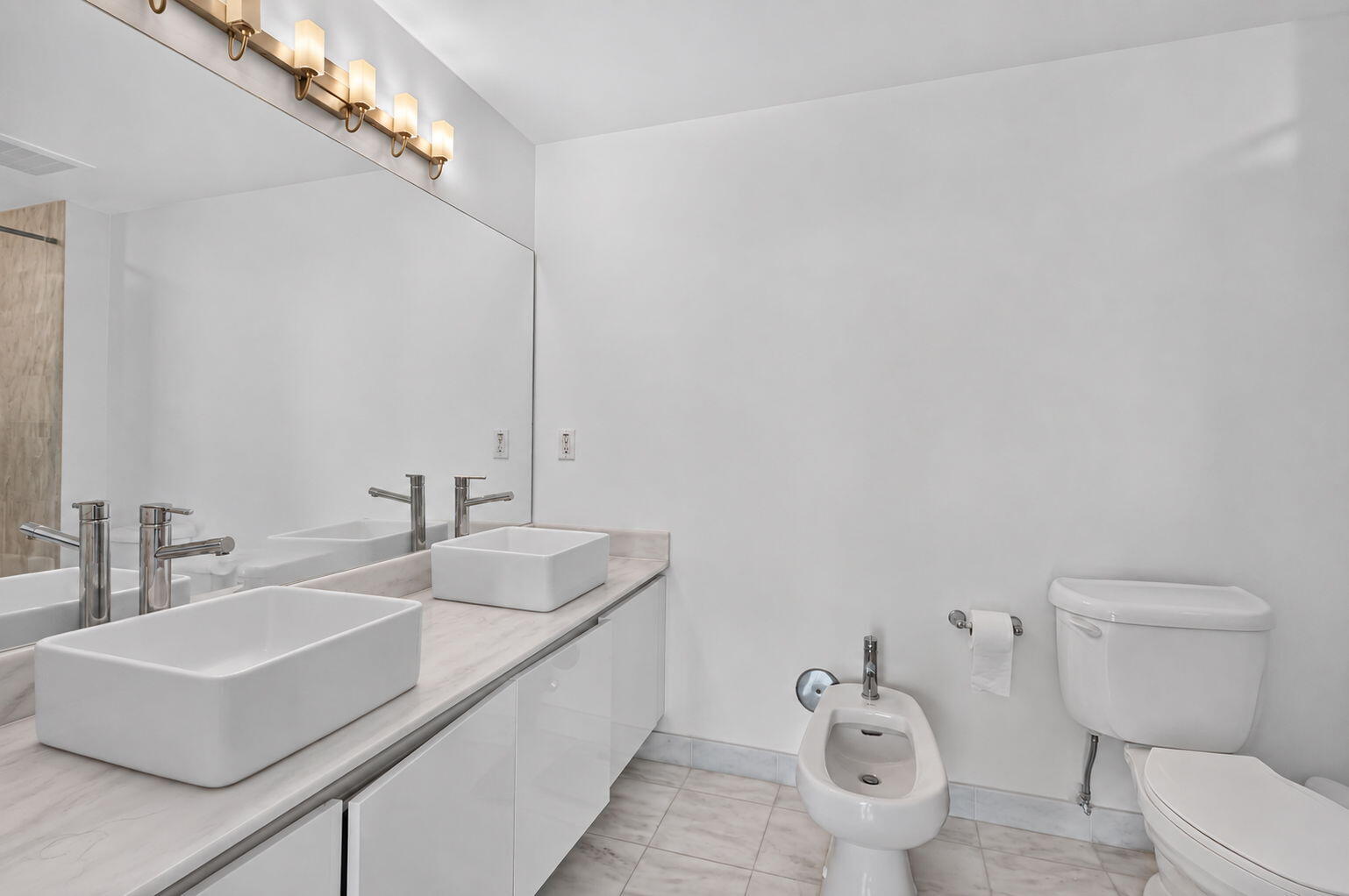 601 Ne 36th Street 1008 Property Photo 23