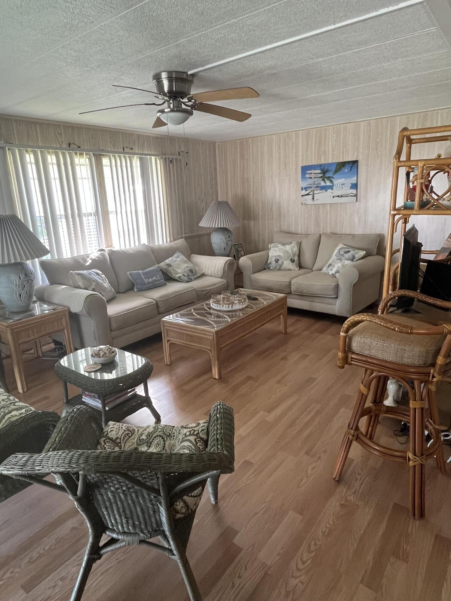 97 N Warner Drive Property Photo 4