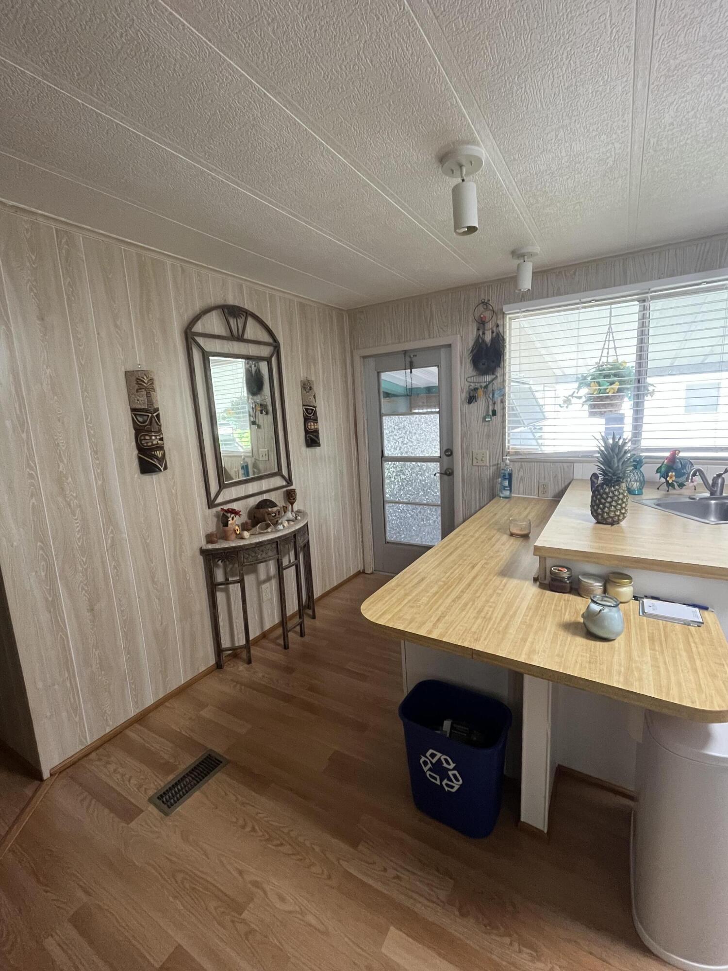 97 N Warner Drive Property Photo 9