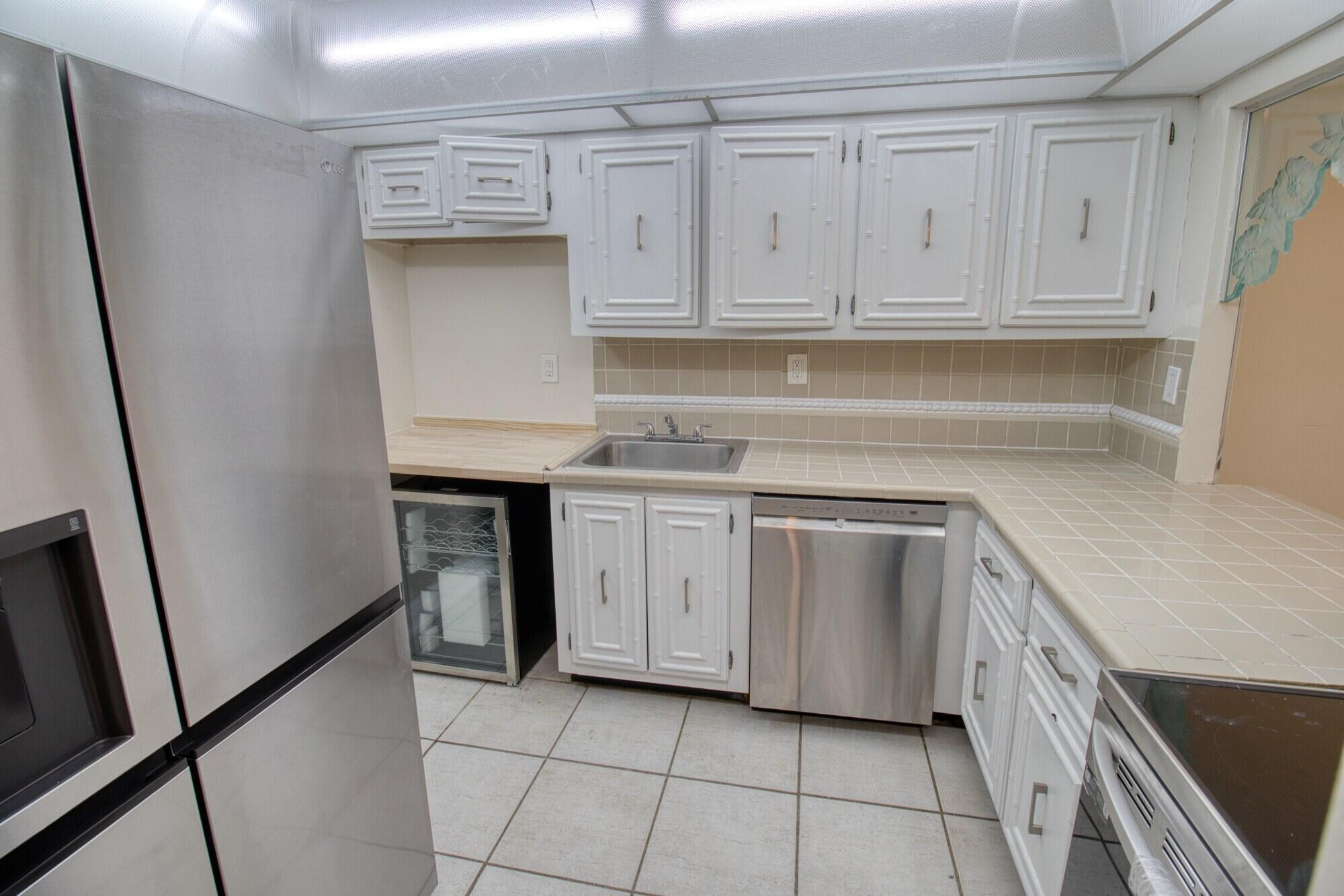 800 Parkview Drive 826 Property Photo 11