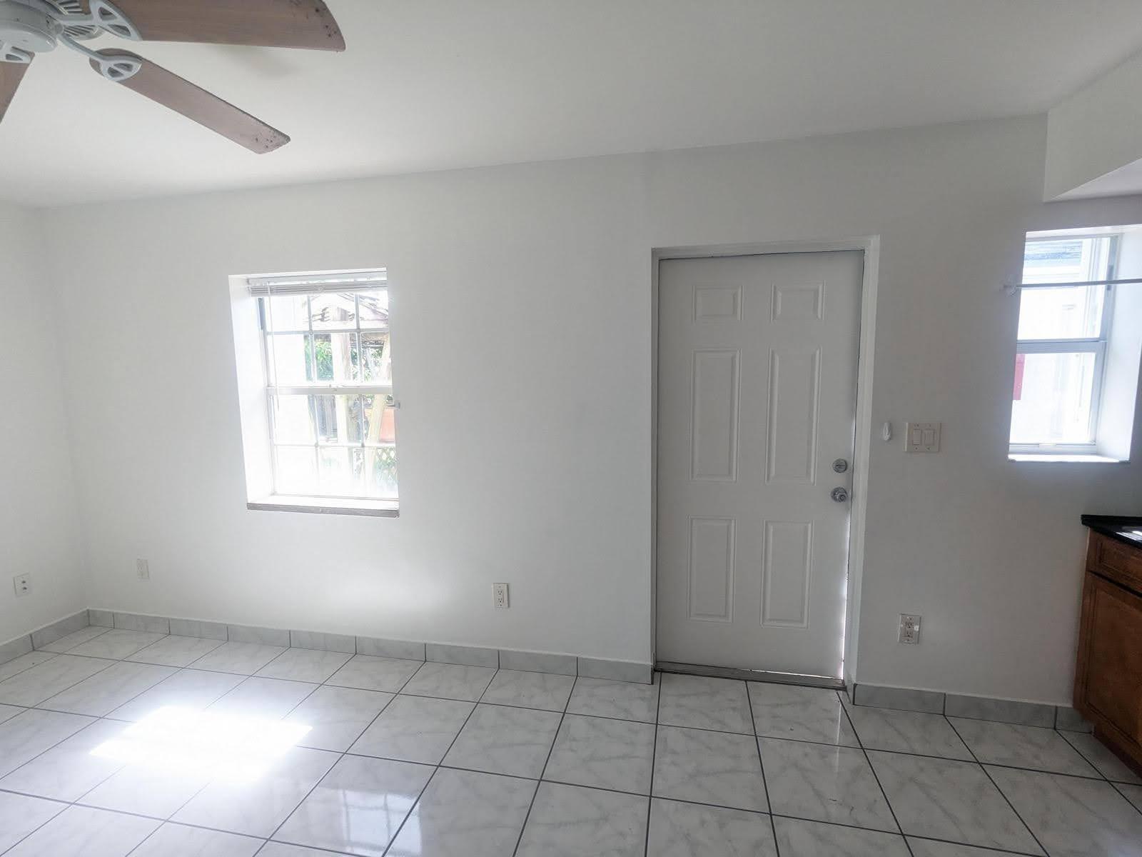 31 Sw 10th Street 2 Property Photo 2
