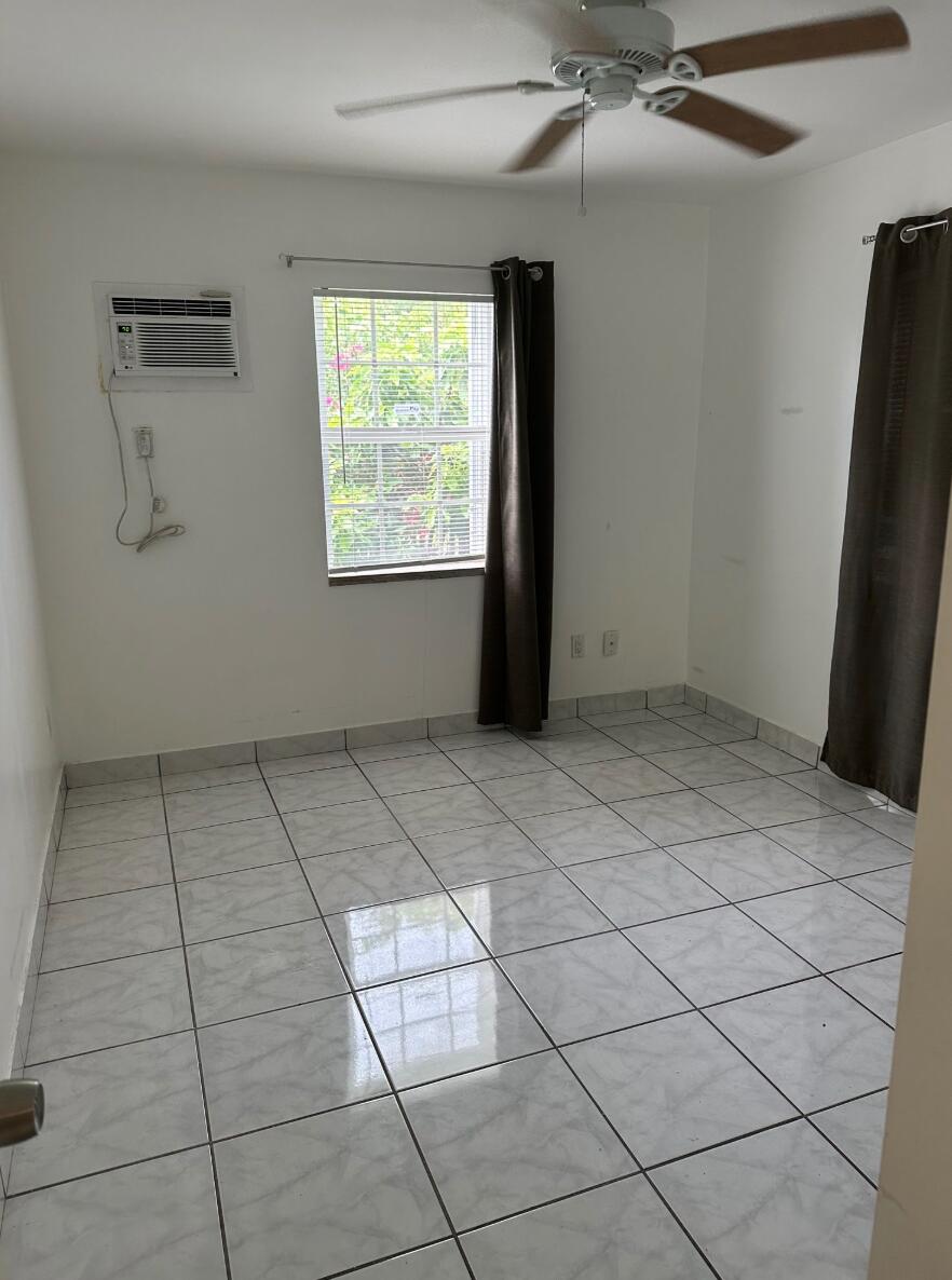 31 Sw 10th Street 2 Property Photo 4