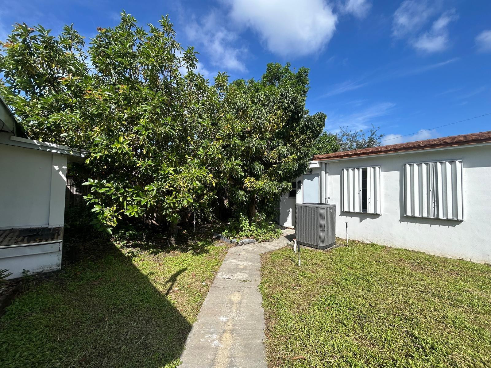 31 Sw 10th Street 2 Property Photo 7