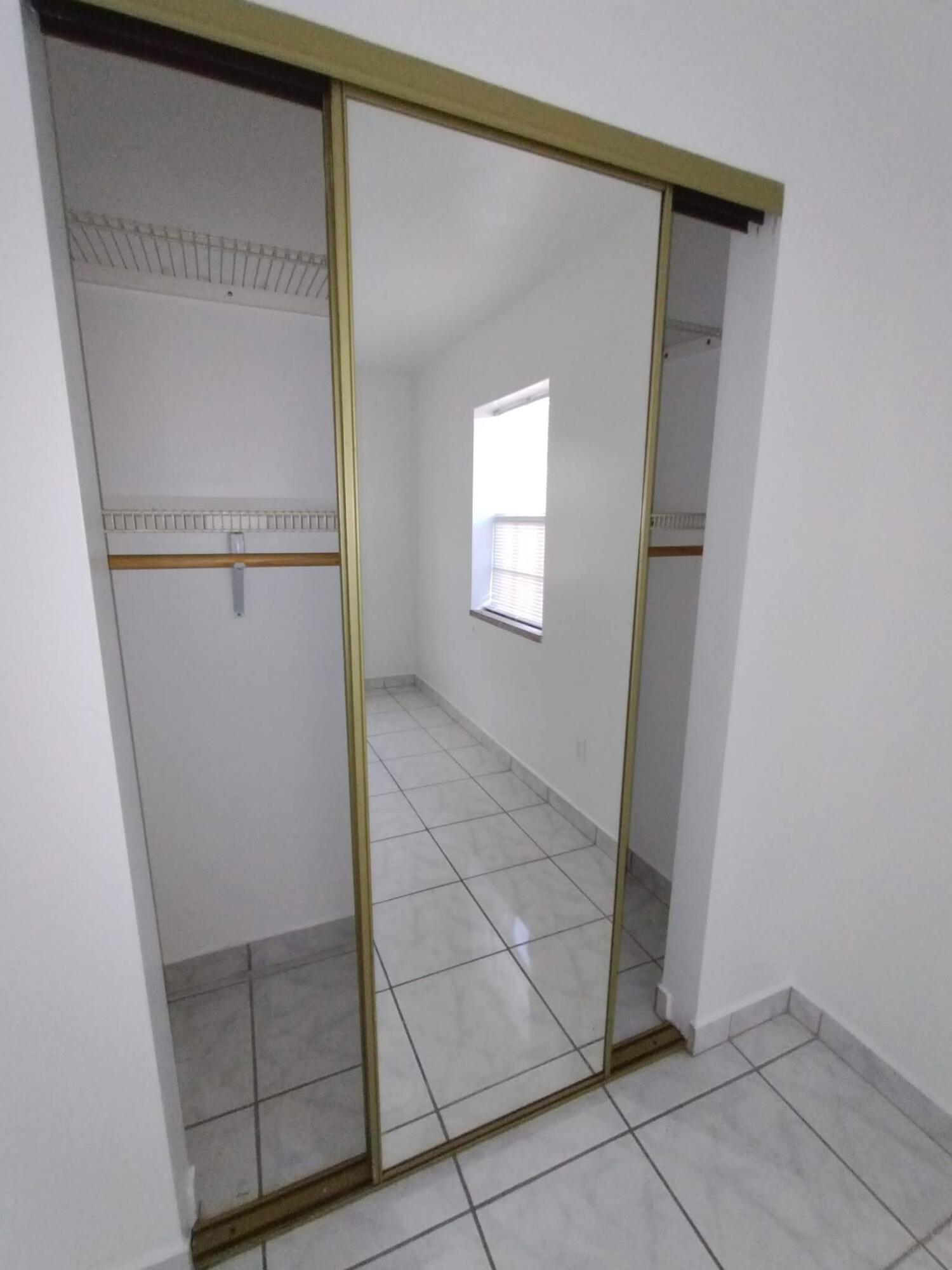 31 Sw 10th Street 2 Property Photo 9