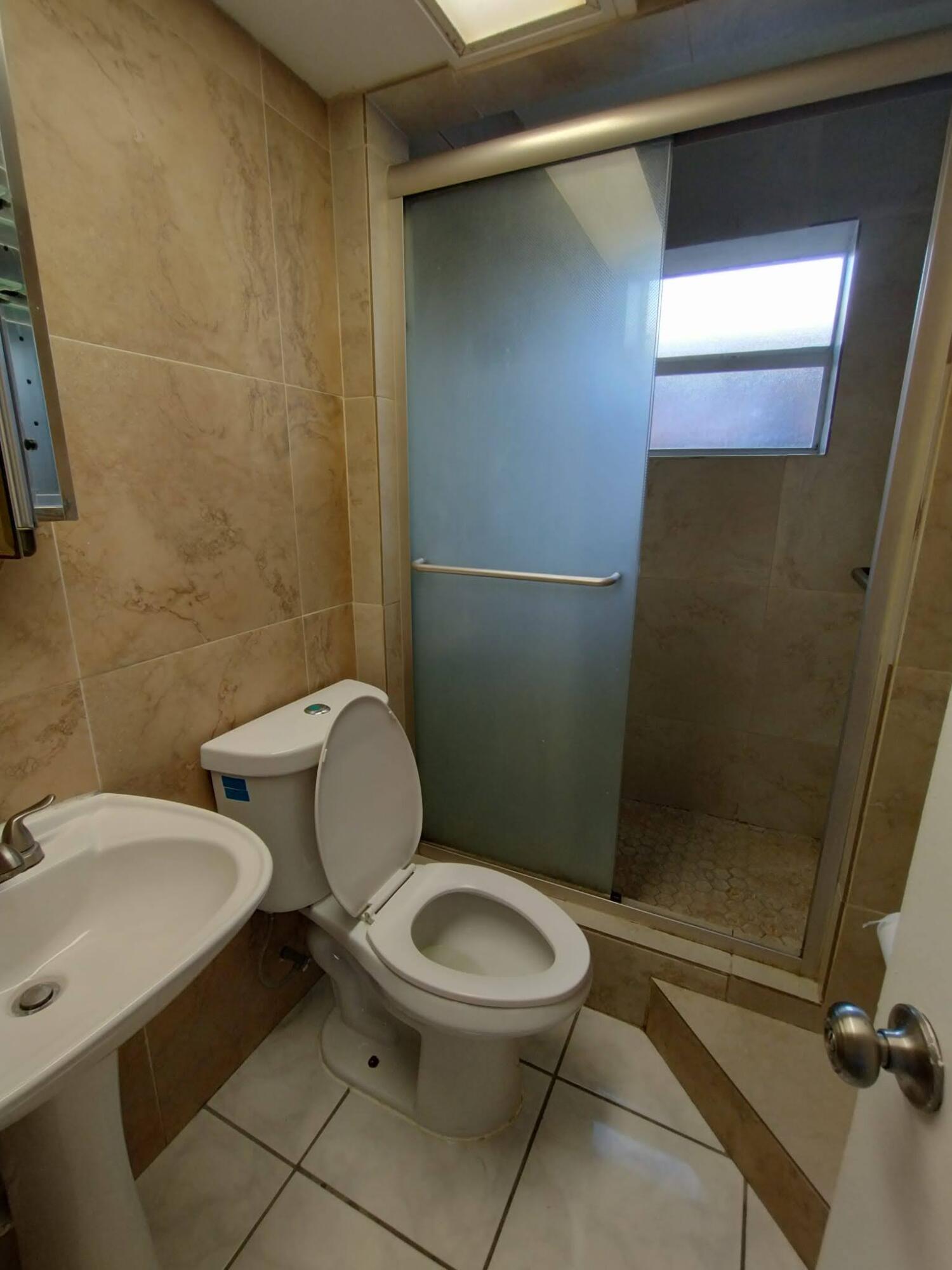 31 Sw 10th Street 2 Property Photo 10