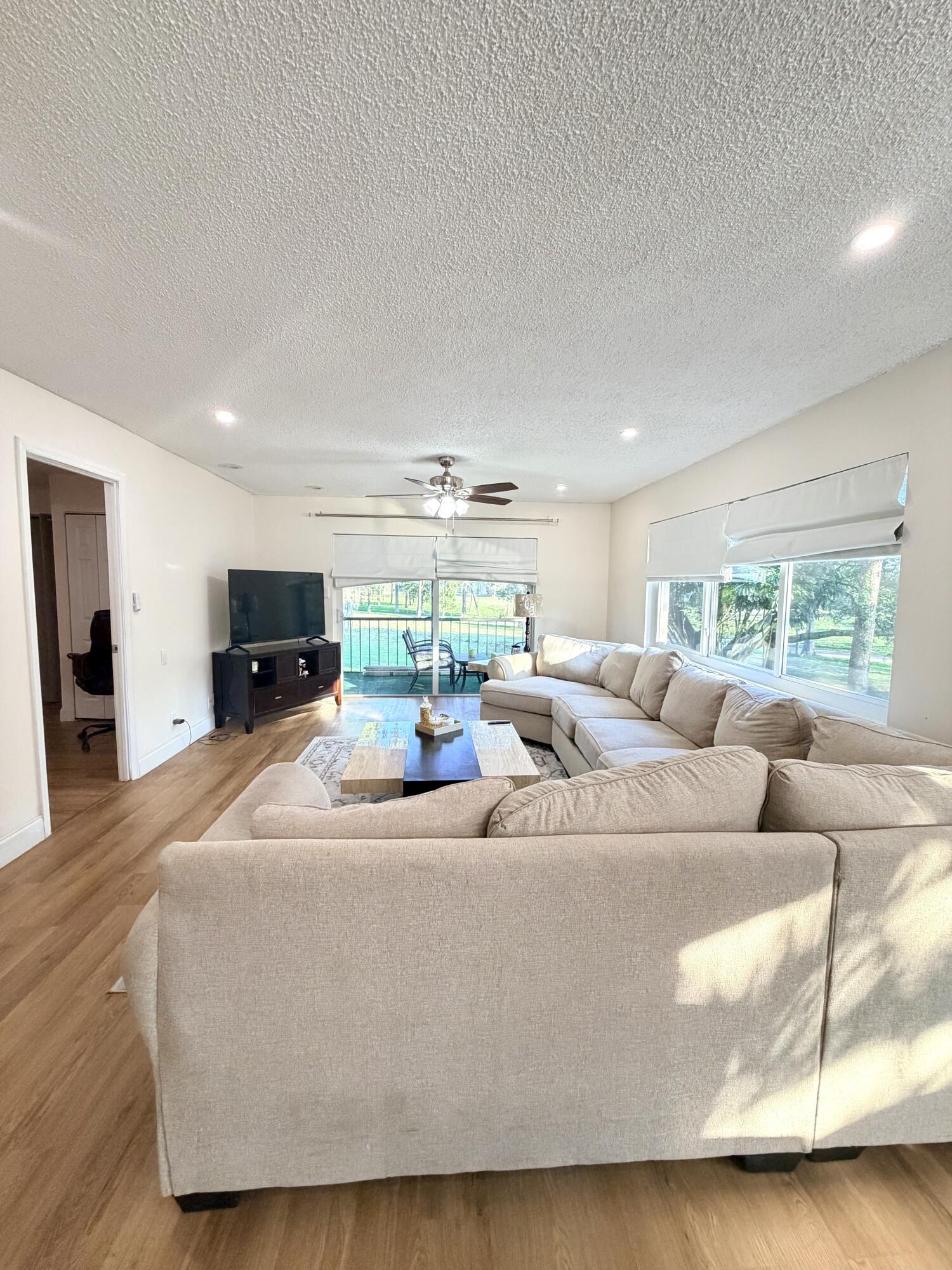 6260 S Falls Cir Drive 201 Property Photo 6