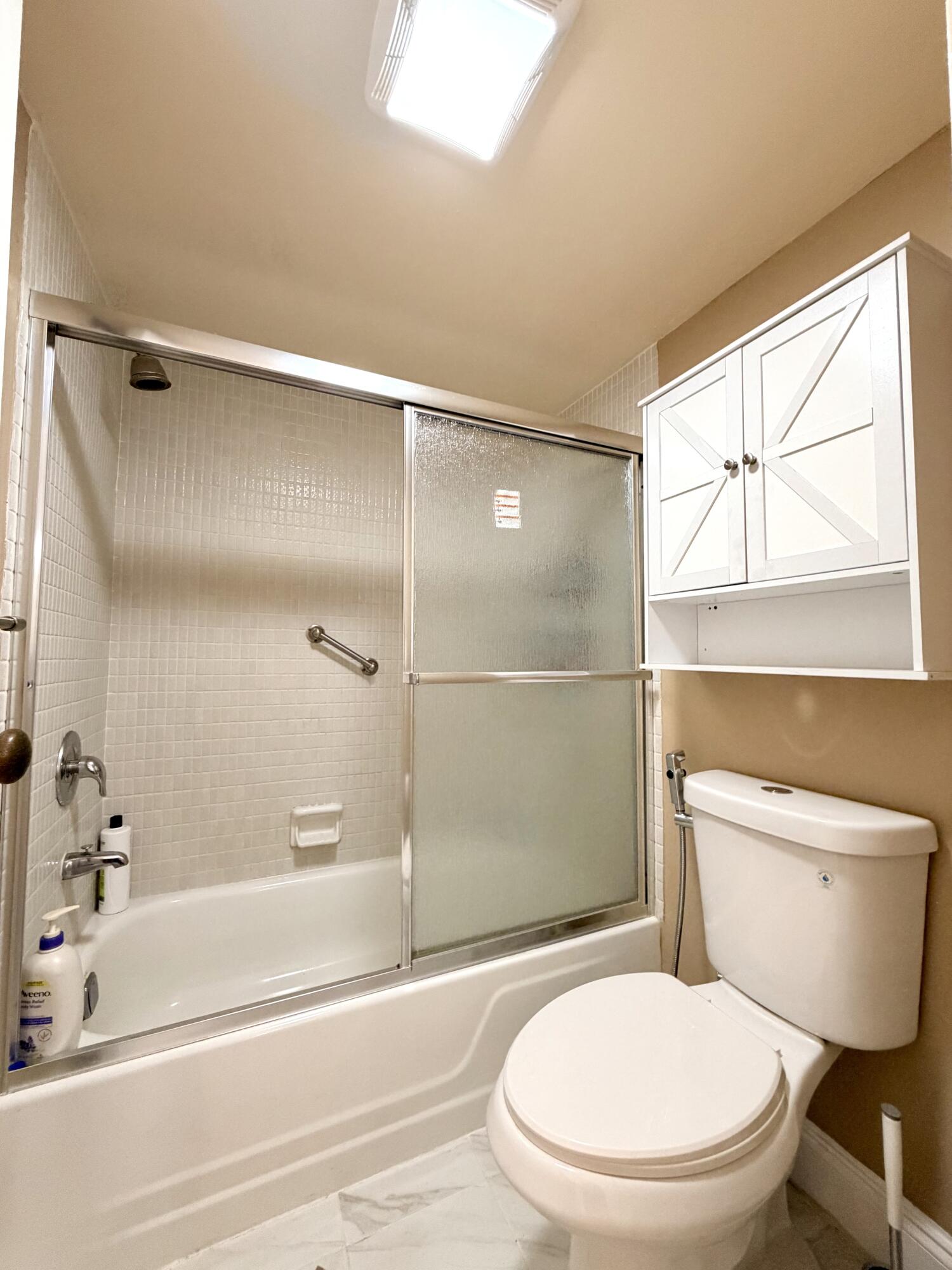 6260 S Falls Cir Drive 201 Property Photo 14