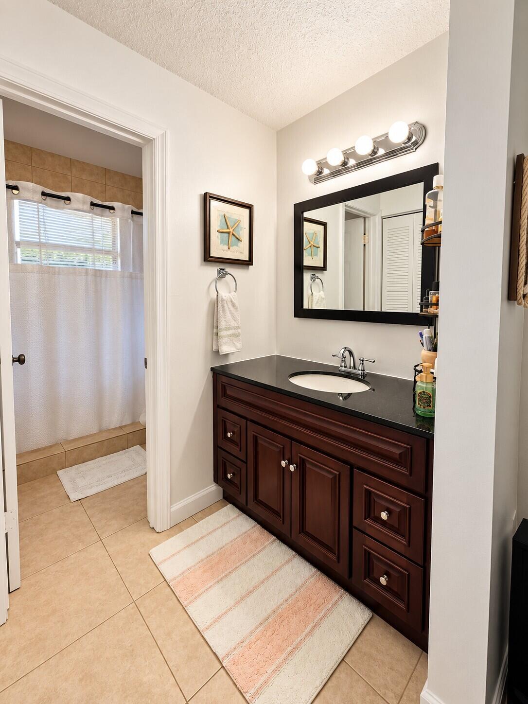250 Lakeside Circle Property Photo 8