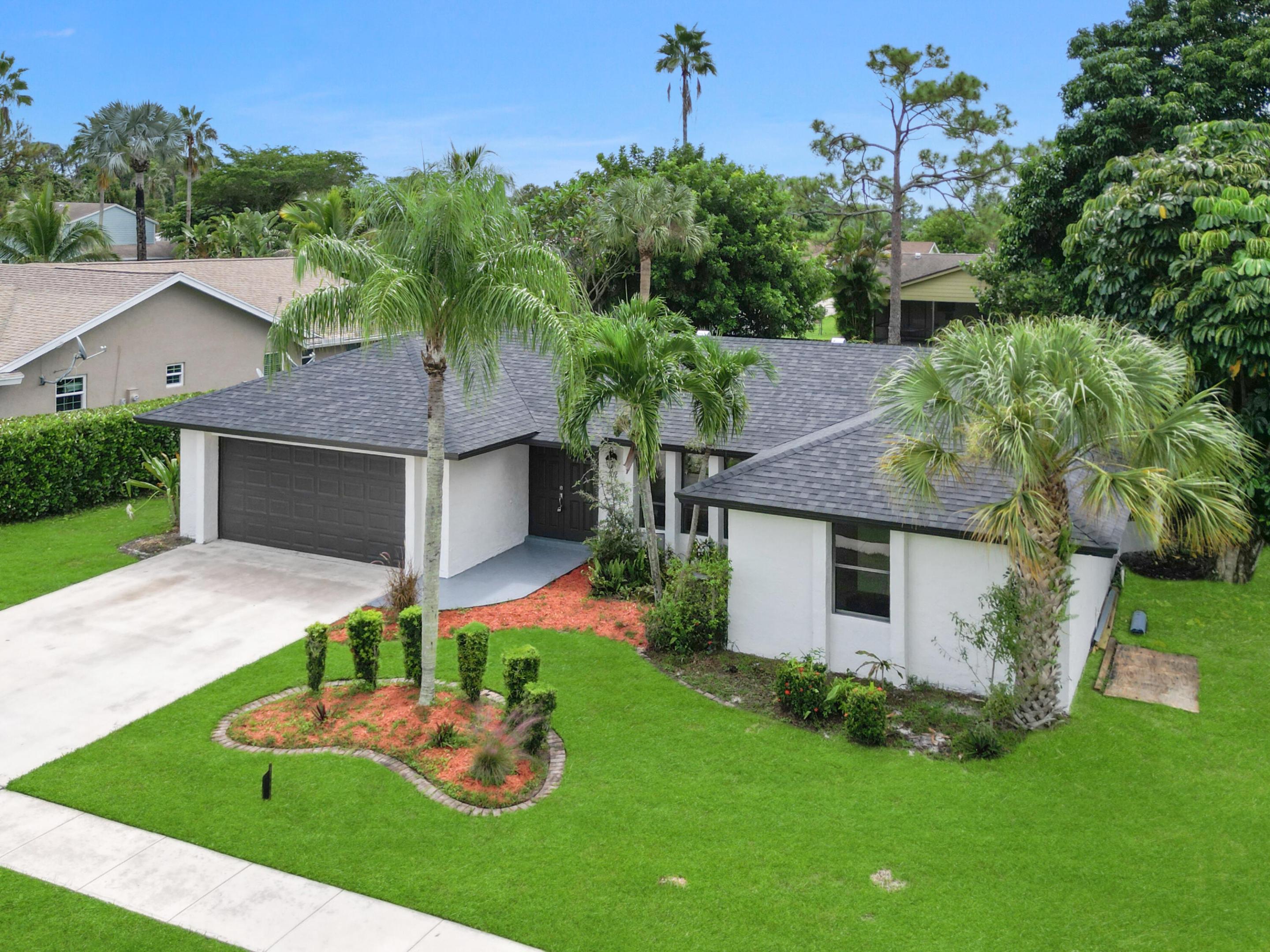 102 Valencia Street Property Photo 1