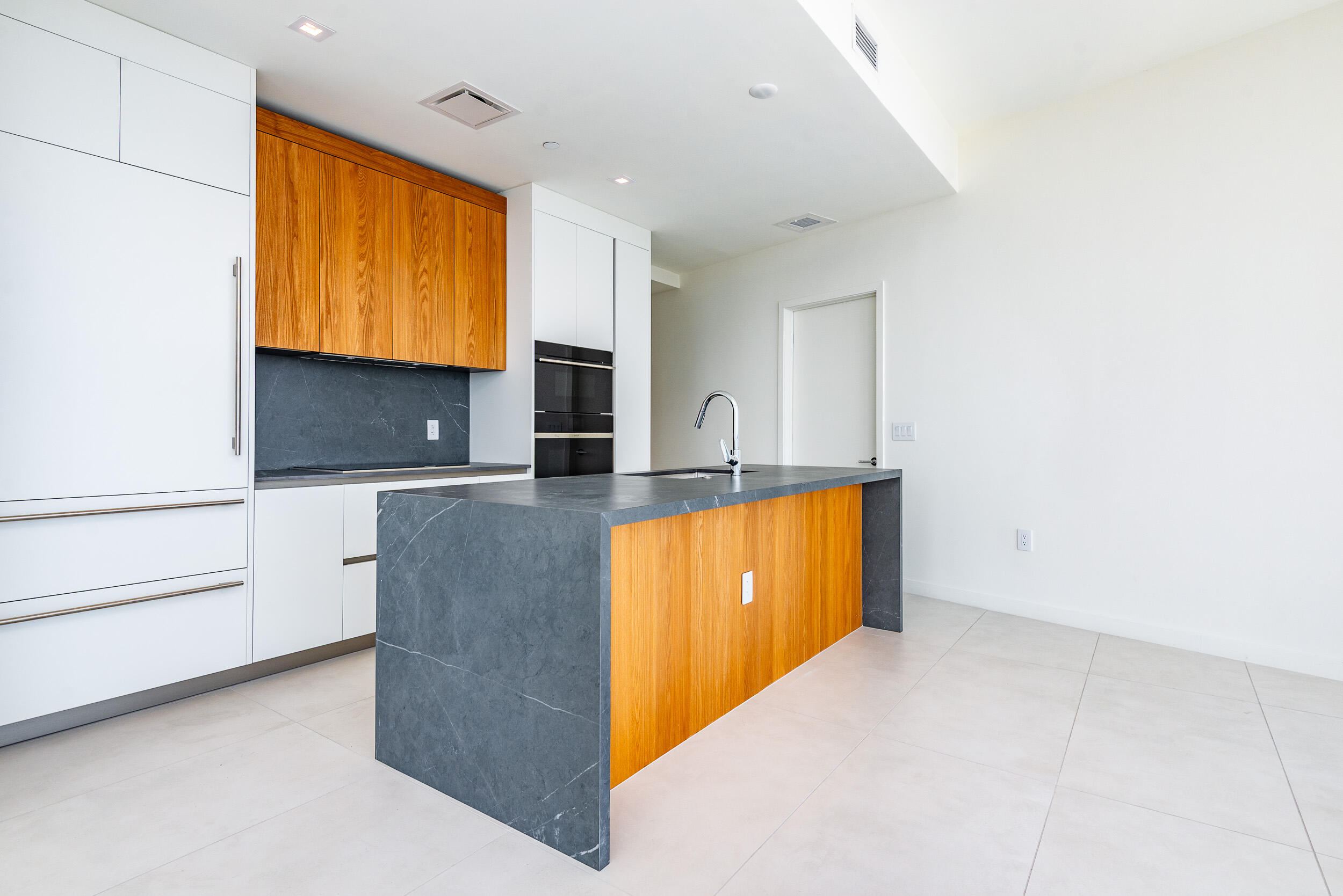 1400 Biscayne Boulevard 901 Property Photo 5