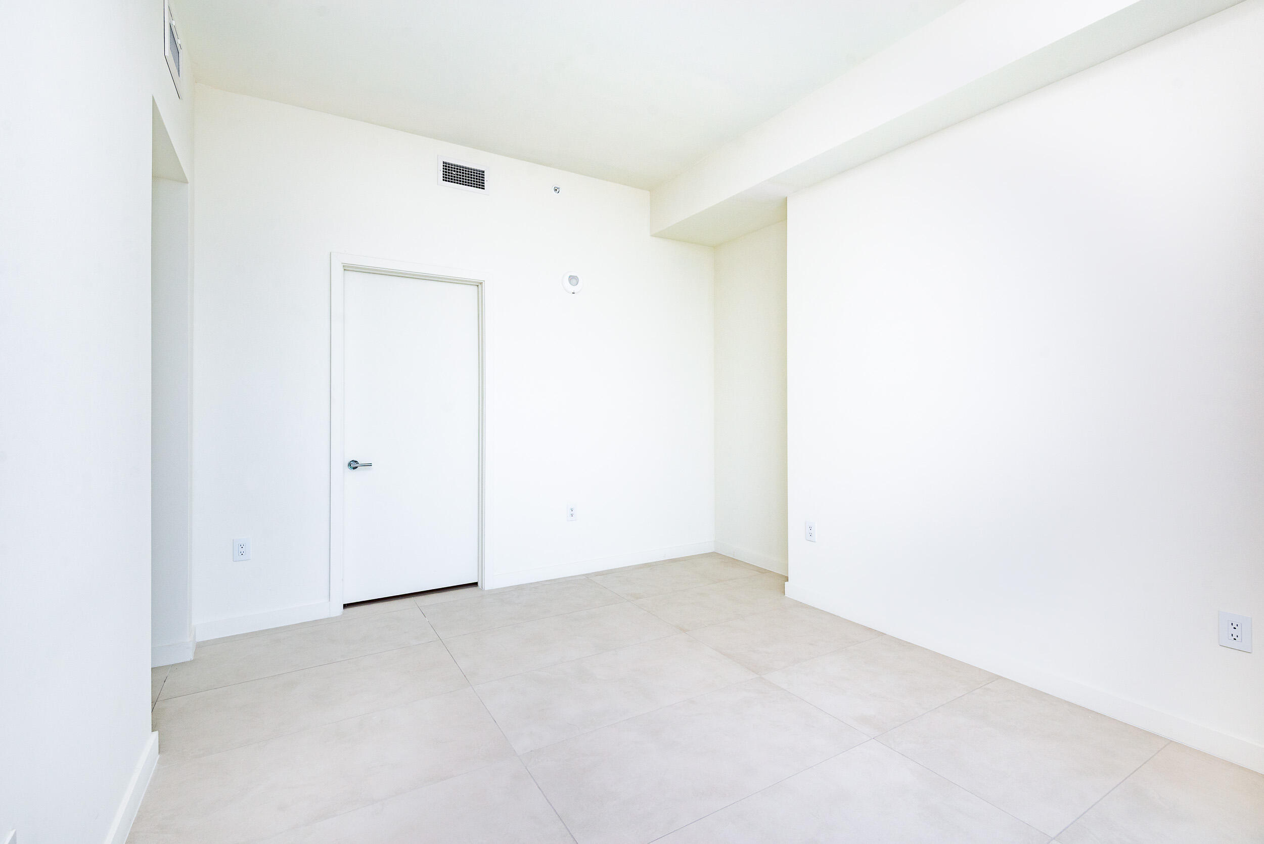 1400 Biscayne Boulevard 901 Property Photo 13