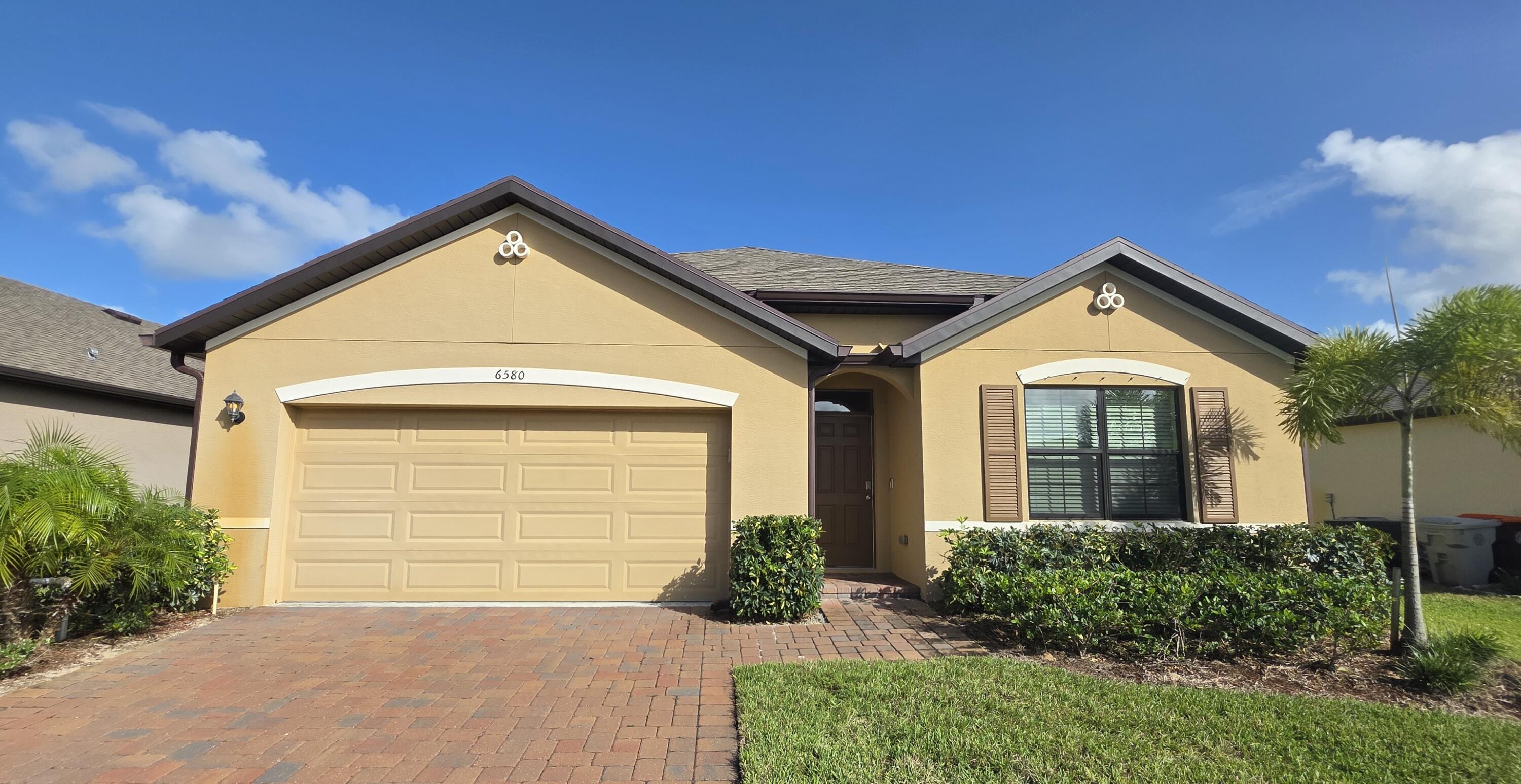 6580 Canterbridge Drive Property Photo 1