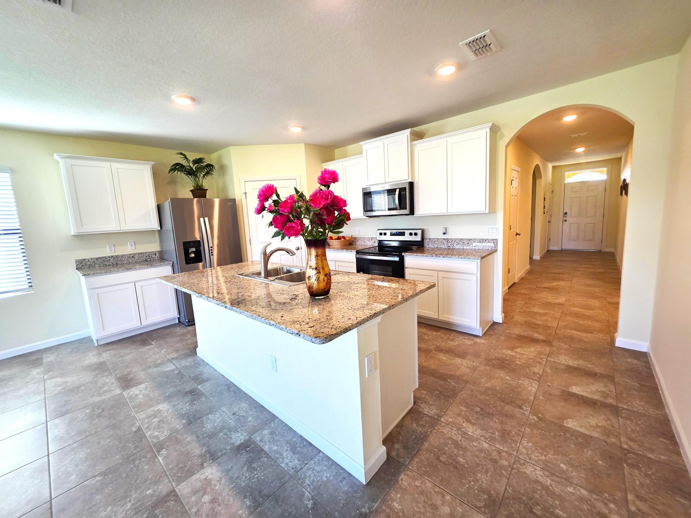 6580 Canterbridge Drive Property Photo 10