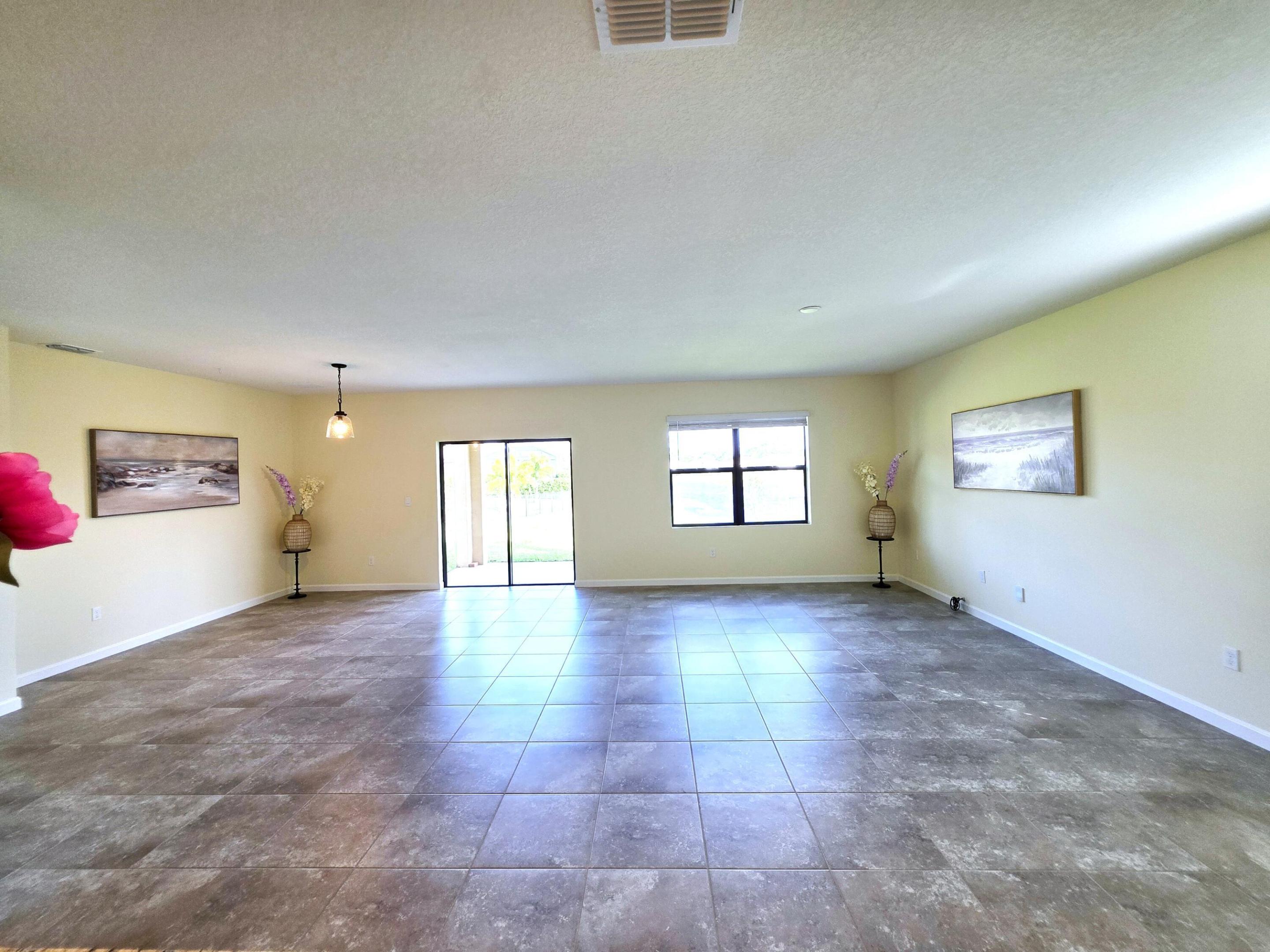 6580 Canterbridge Drive Property Photo 11