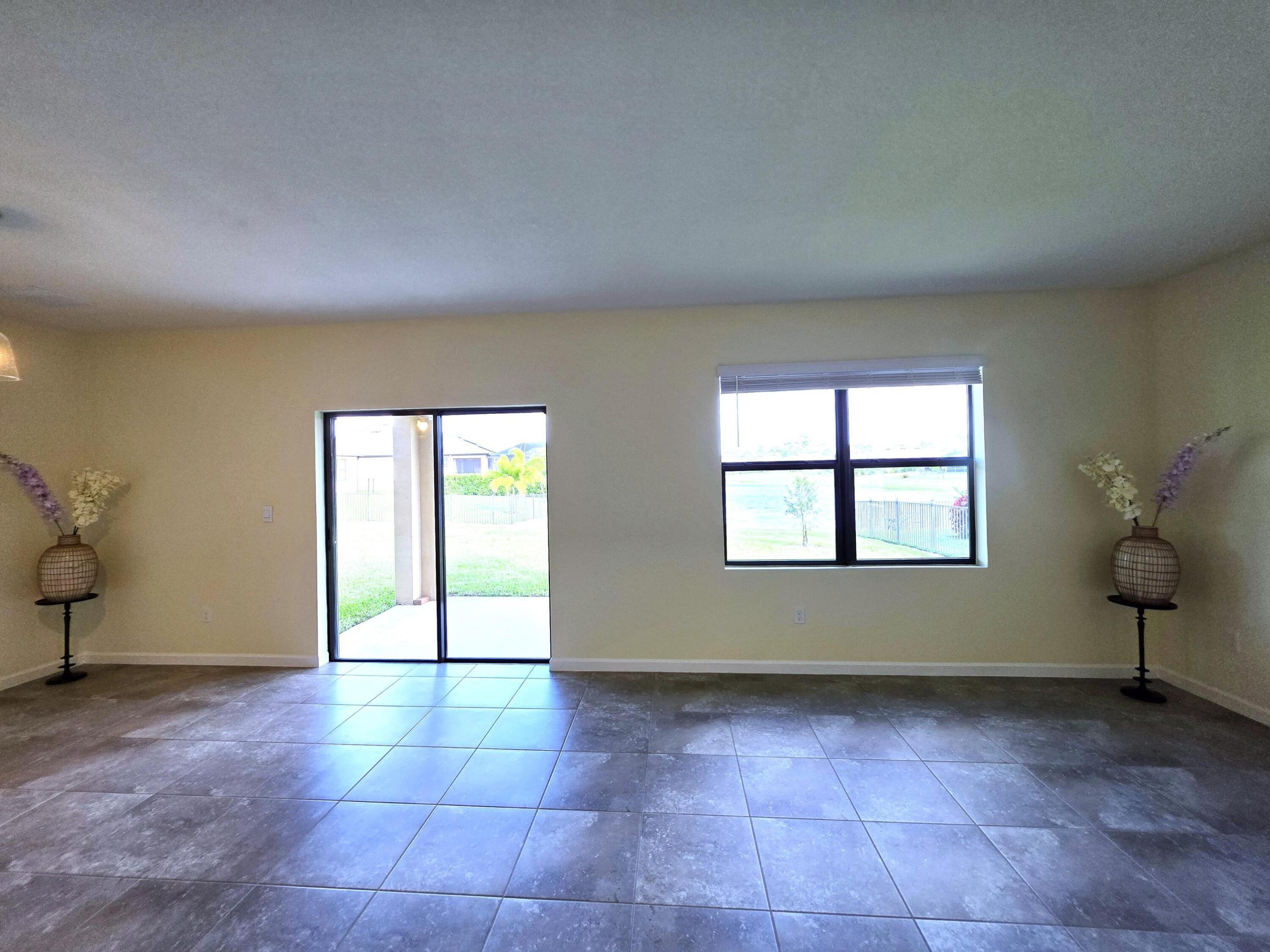 6580 Canterbridge Drive Property Photo 14