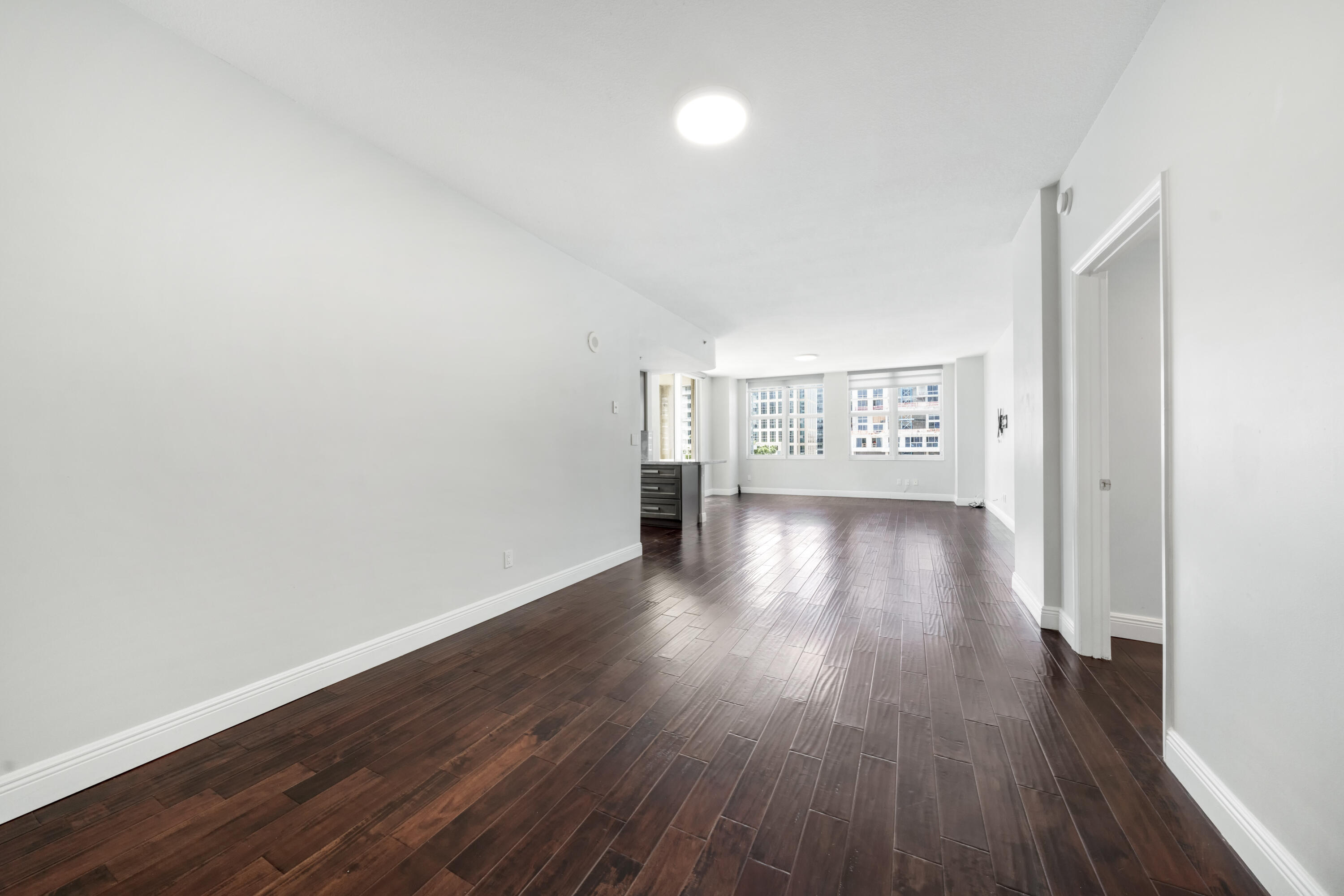 511 Se 5th Avenue 1116 Property Photo 6