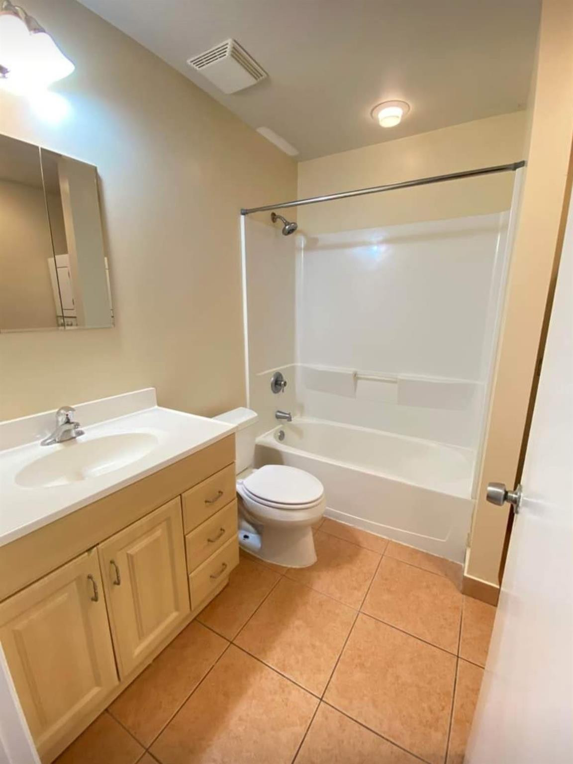 224 Ne 19th Avenue 1 Property Photo 2
