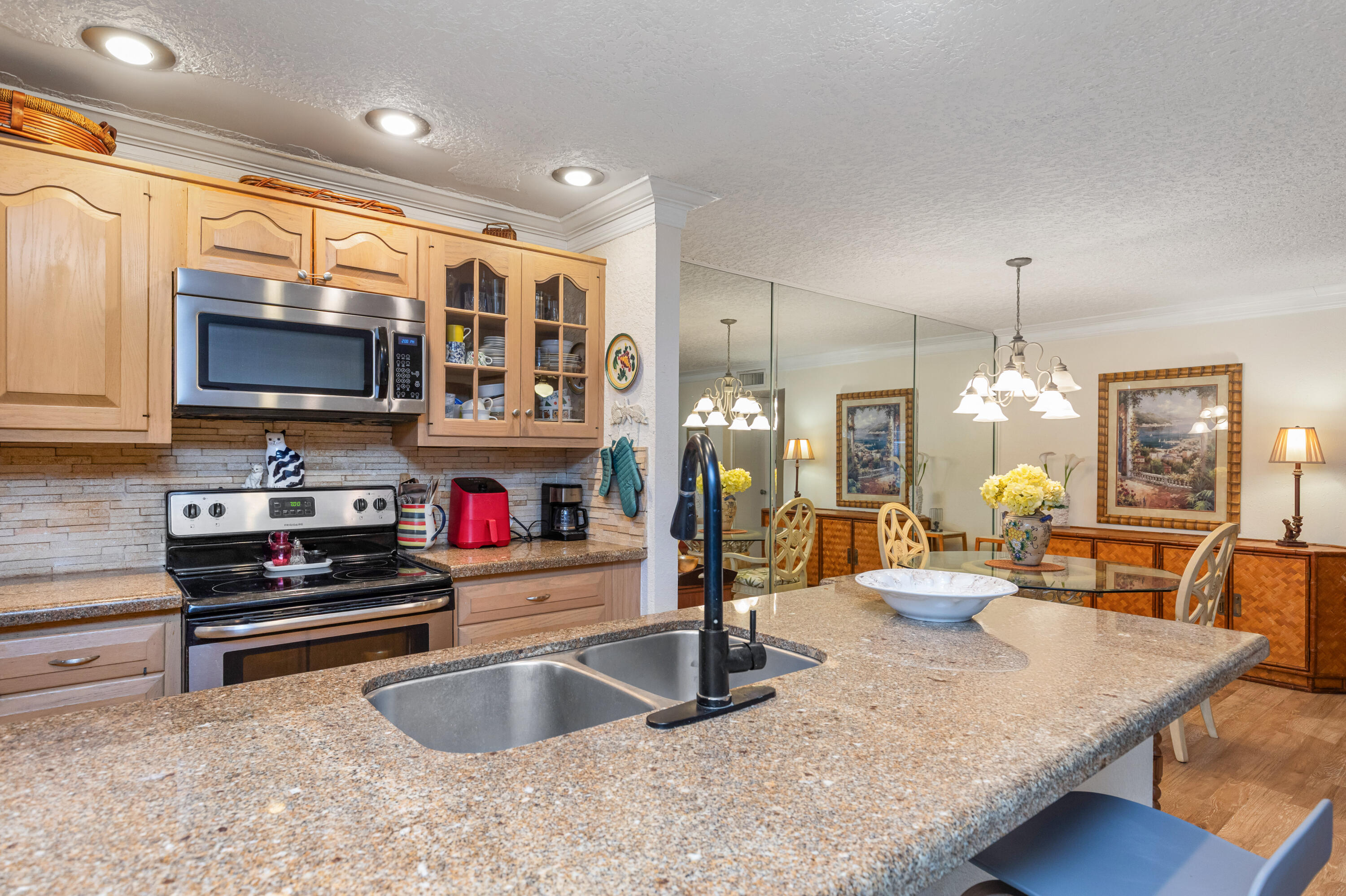 420 High Point Drive C Property Photo 10