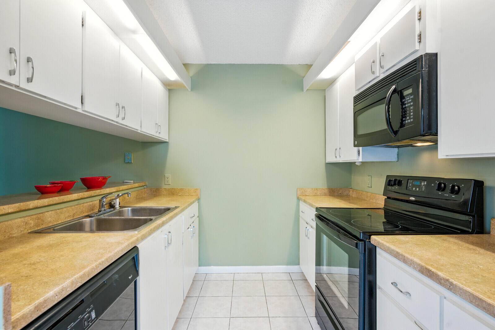 622 6th Way Property Photo 6