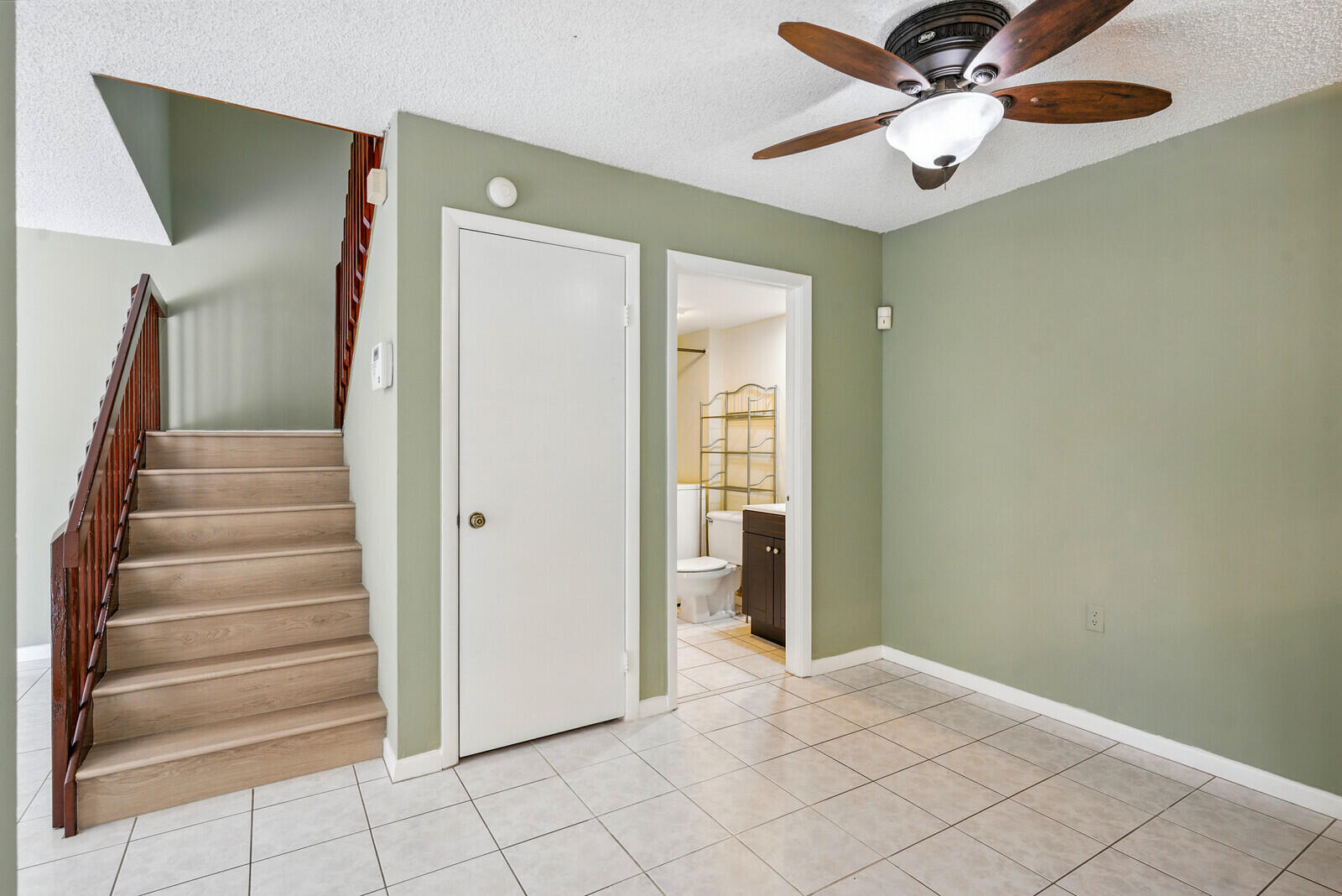 622 6th Way Property Photo 15