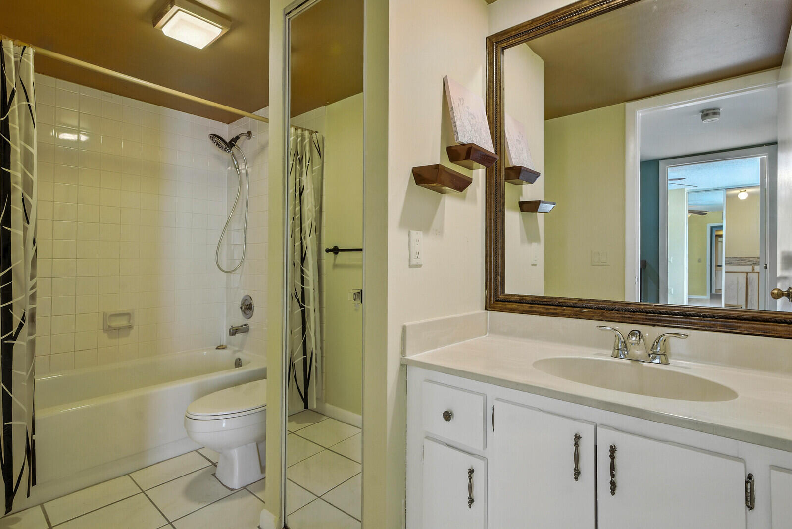 622 6th Way Property Photo 18
