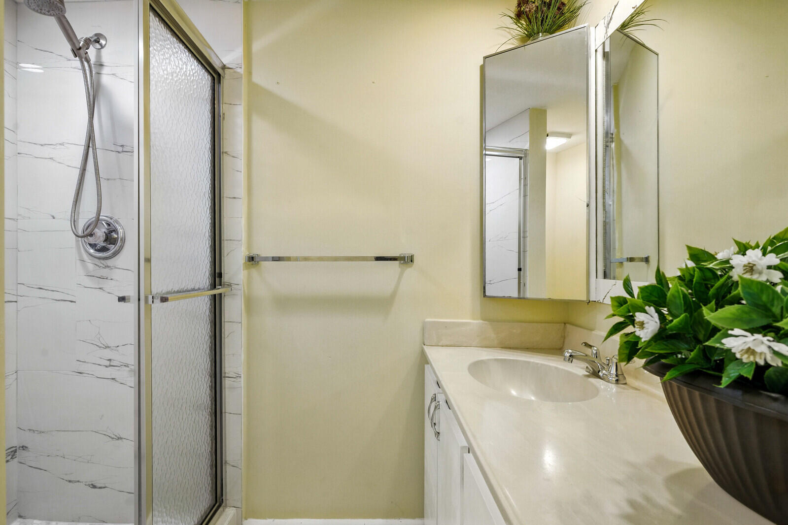 622 6th Way Property Photo 21