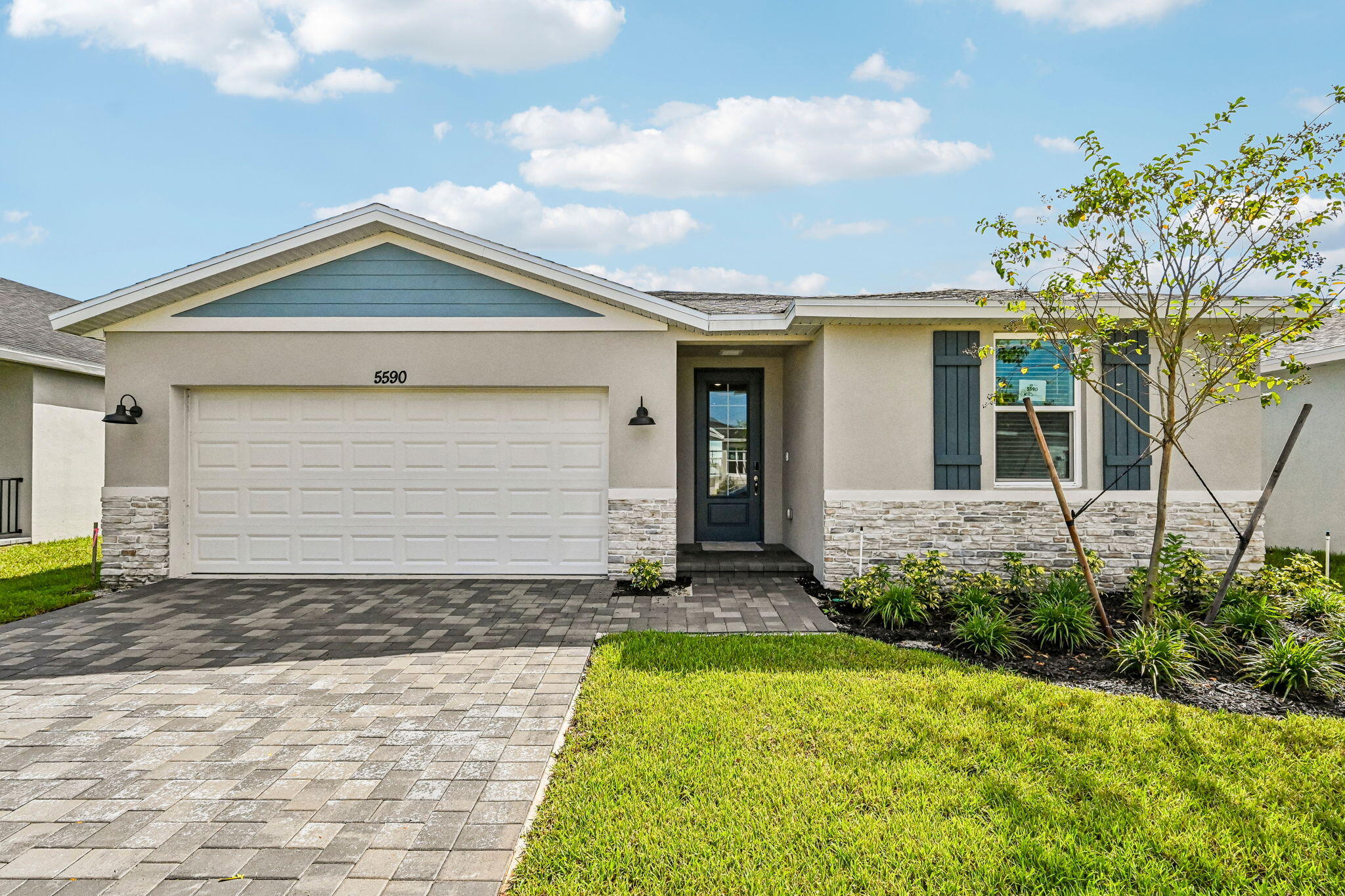 5590 Hampton Park Circle Property Photo 1