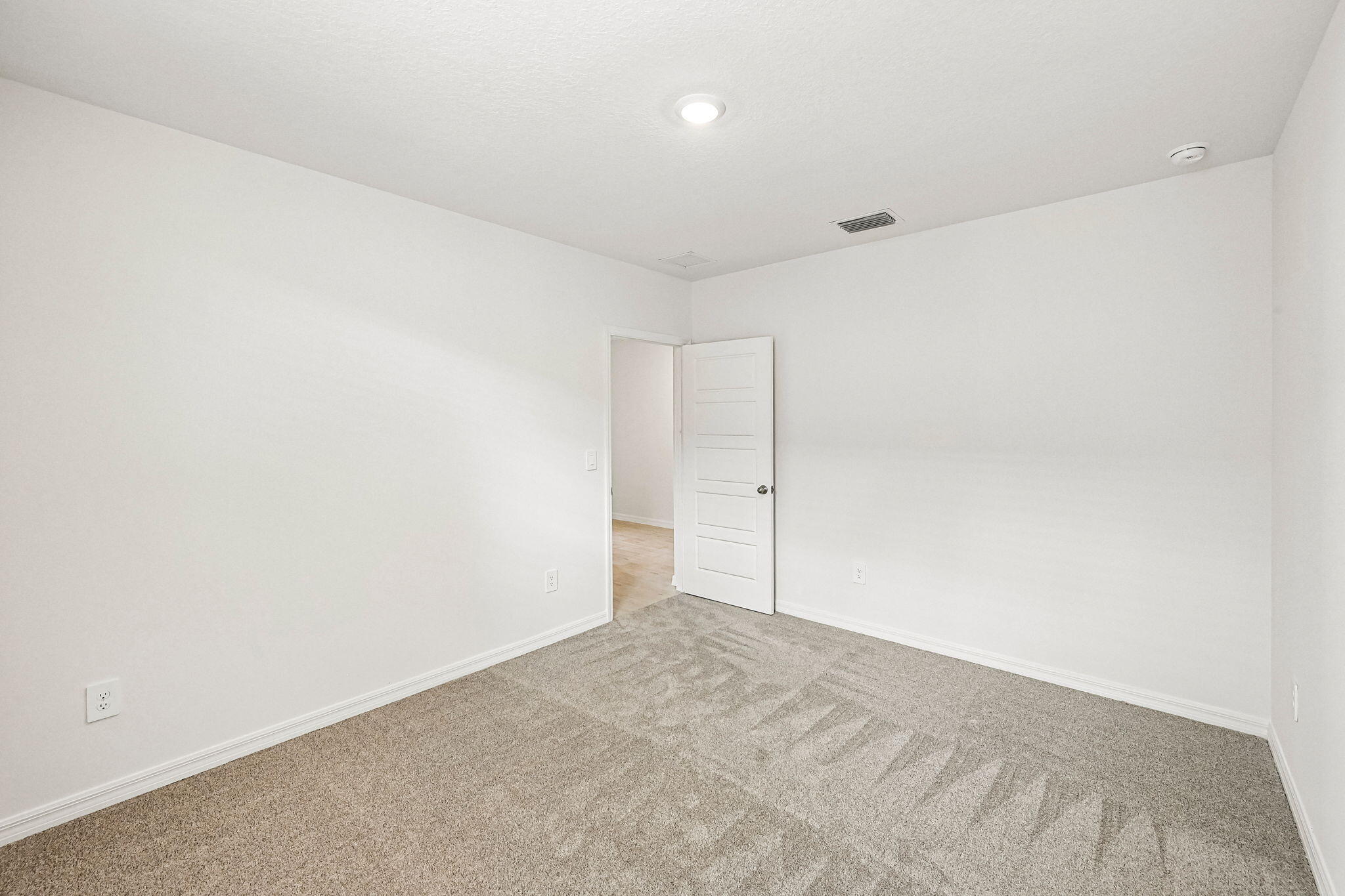 5590 Hampton Park Circle Property Photo 18